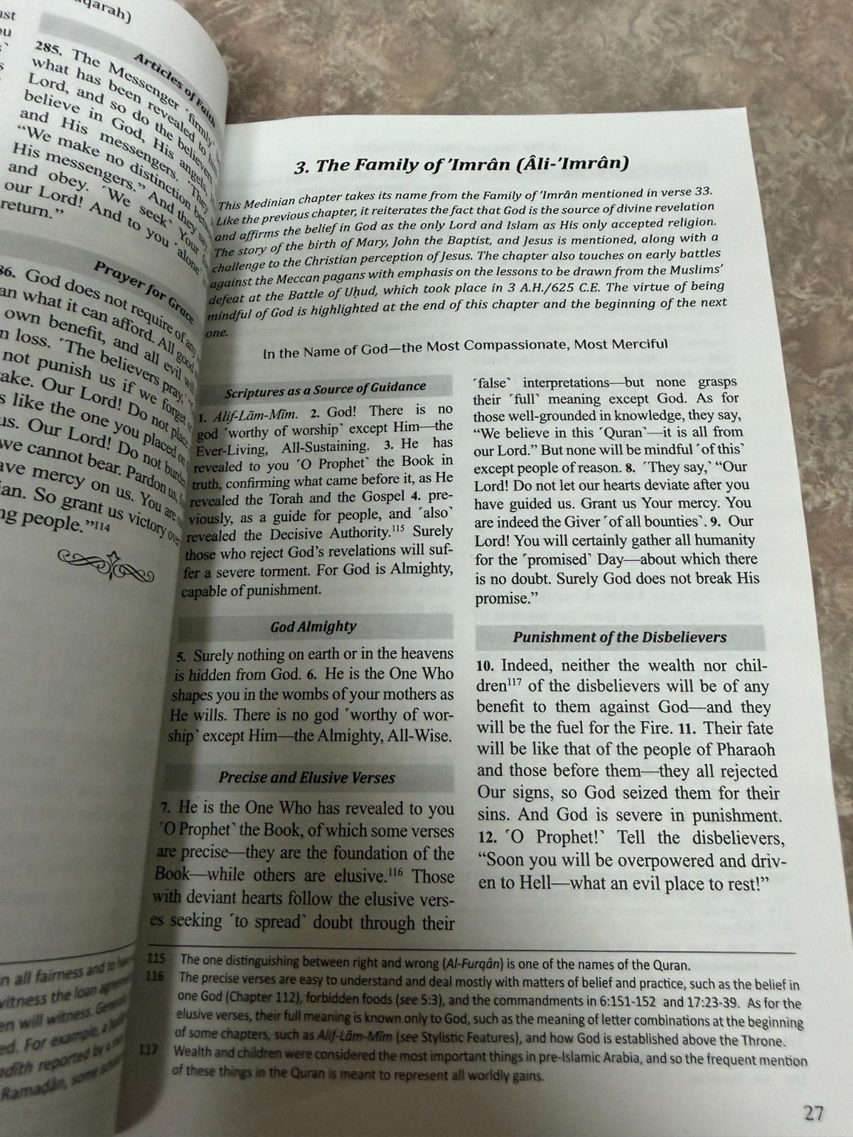 The Clear Quran- A Thematic English Translation, Paperback Book
