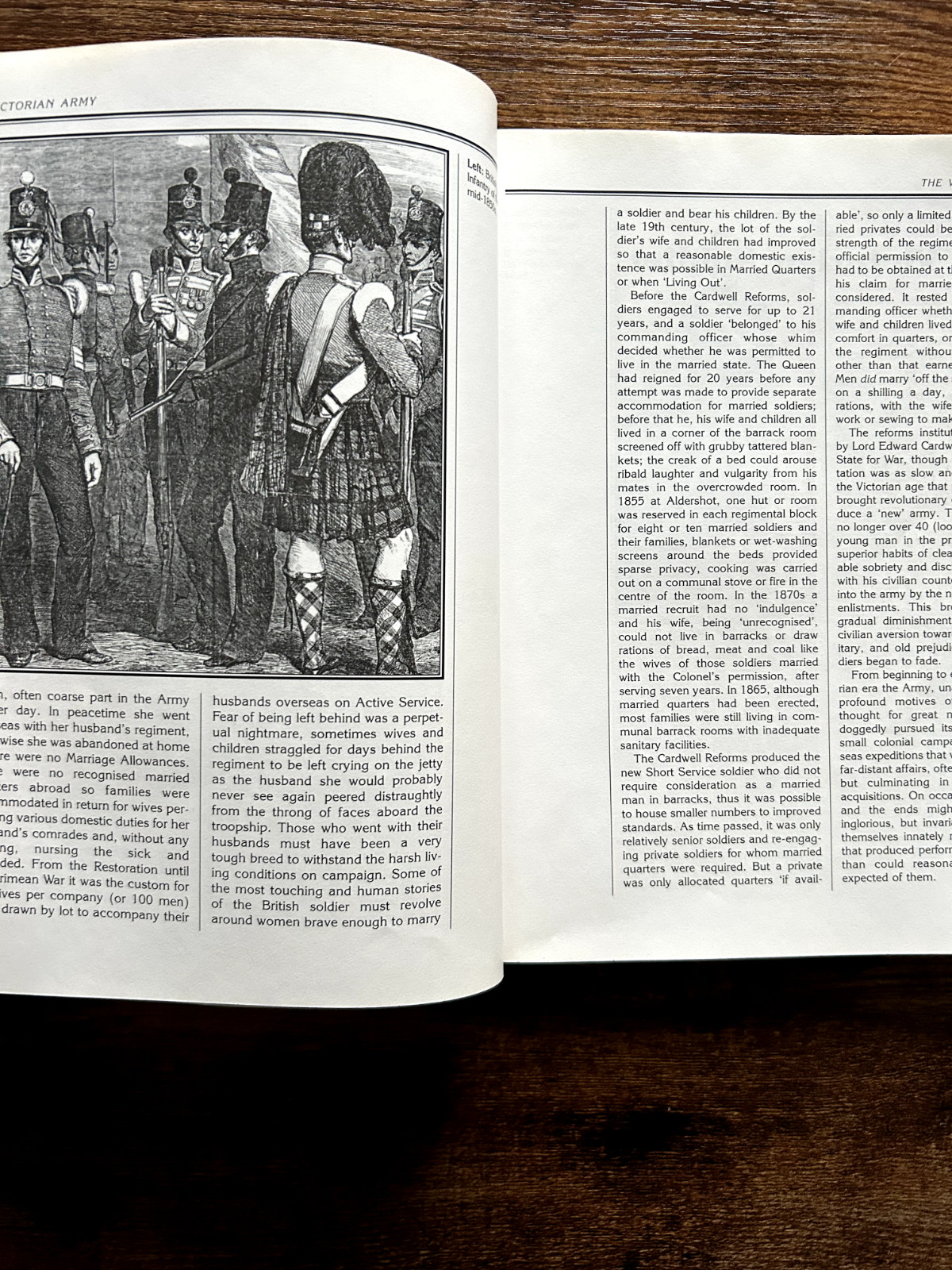 Khaki & Red: Soldiers of the Queen in India & Africa (1997) Donald Featherstone