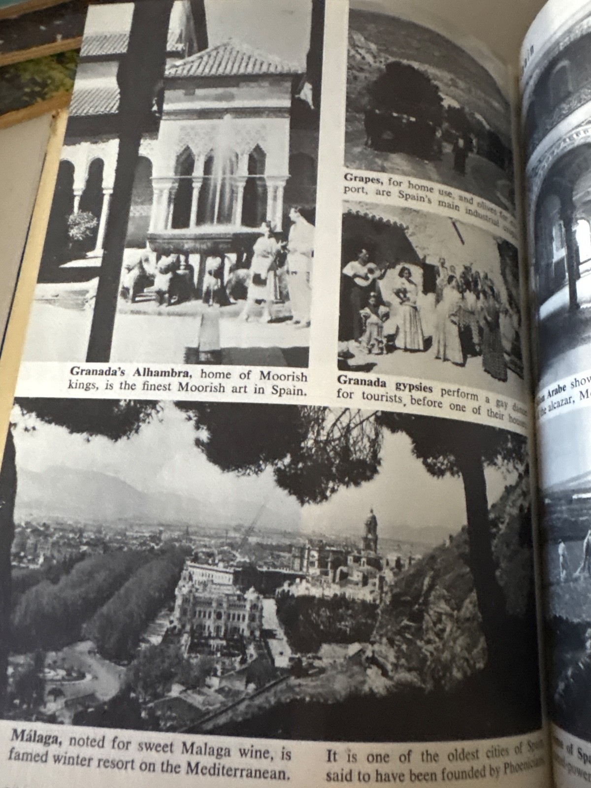 Around The World In 1000 Pictures 1954 Doubleday Hardcover HCDJ 448 Pages