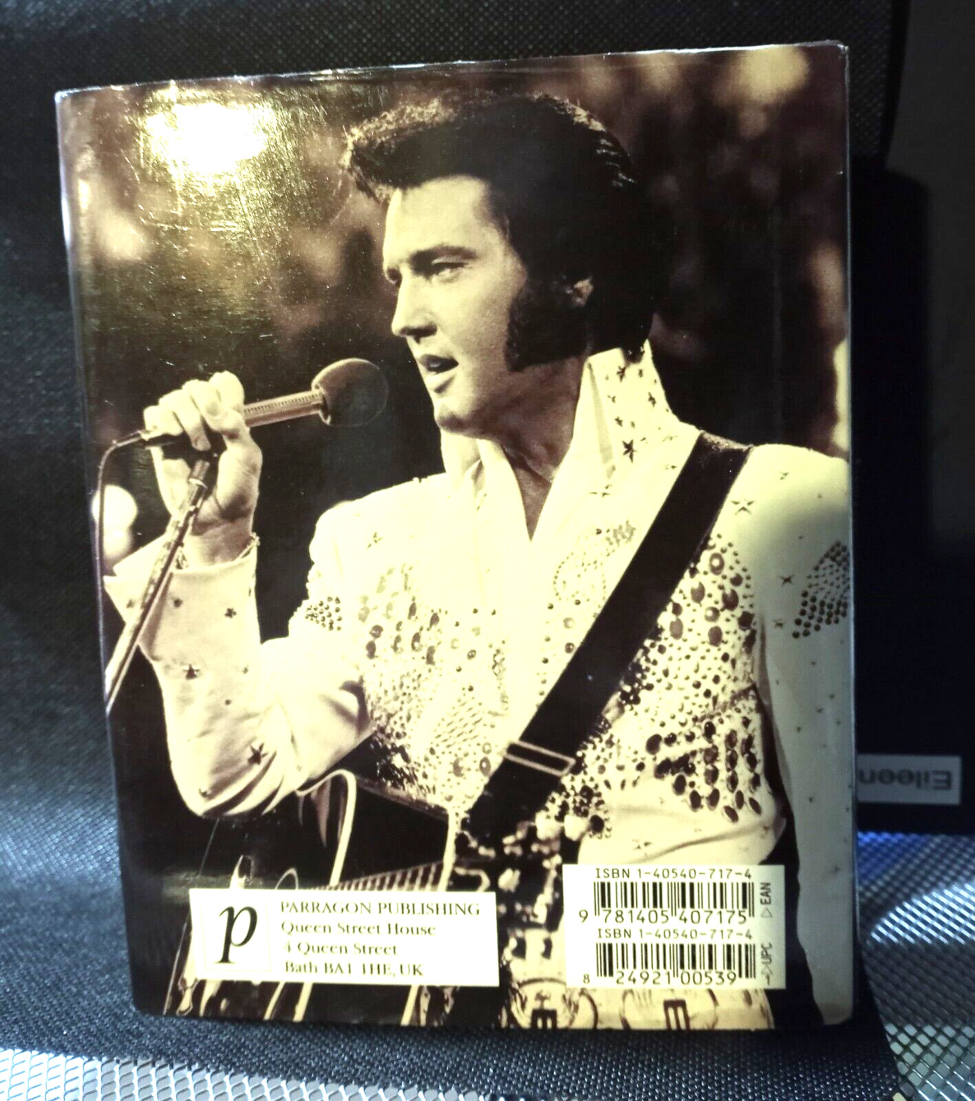 Elvis Presley – Unseen Archives Hardcover, by Marie Clayton, 383 pages, 2005