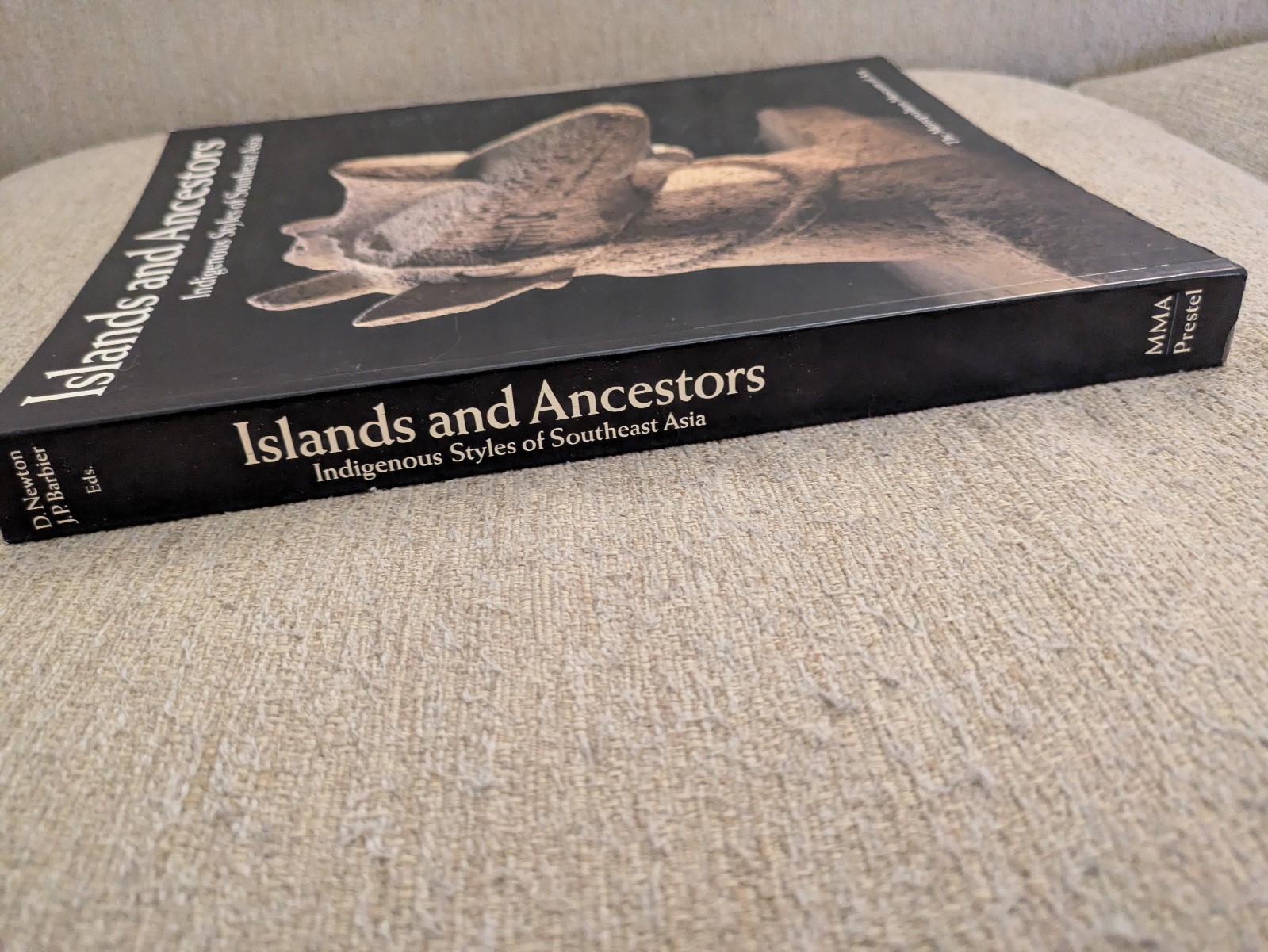 Islands and Ancestors: Indigenous Styles of Southeast Asia | 1988 Paperback