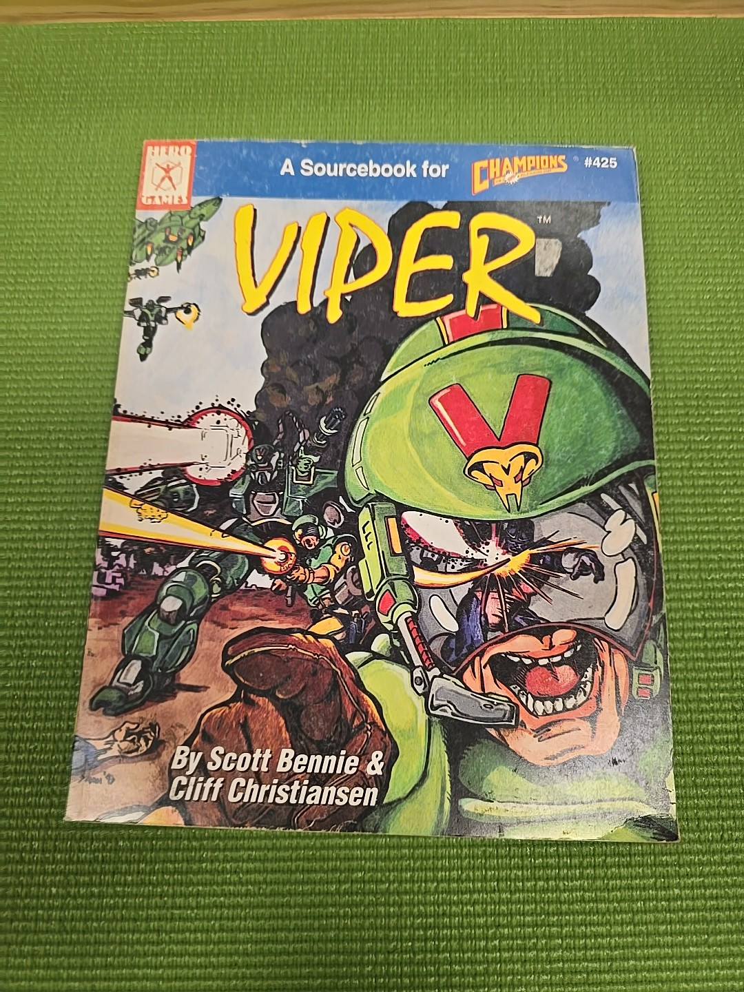 Champions: Viper (Hero Games #425) by Scott Bennie & Cliff Christiansen 1993