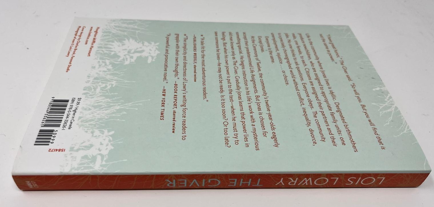 The Giver (Giver Quartet) – Paperback By Lowry, Lois – New
