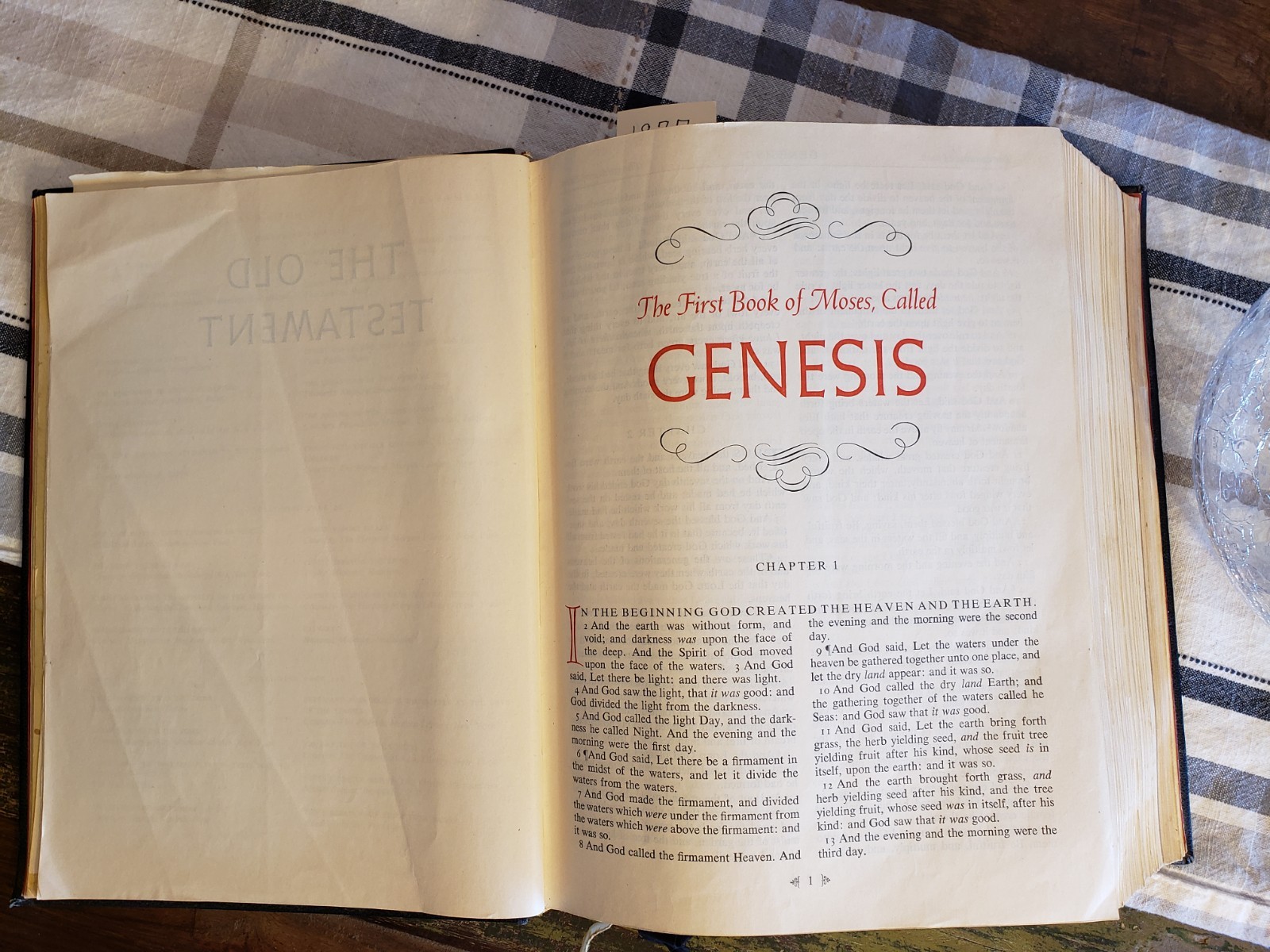 BIG Bible Authorized King James Version Rembrandt Edition Illustrated HC 1977