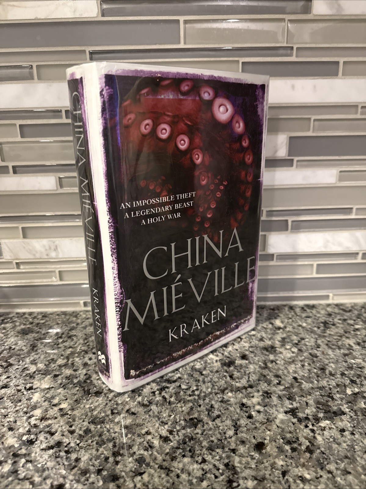Kraken – China Miéville – Signed UK First Edition HCDJ New Weird Urban Fantasy