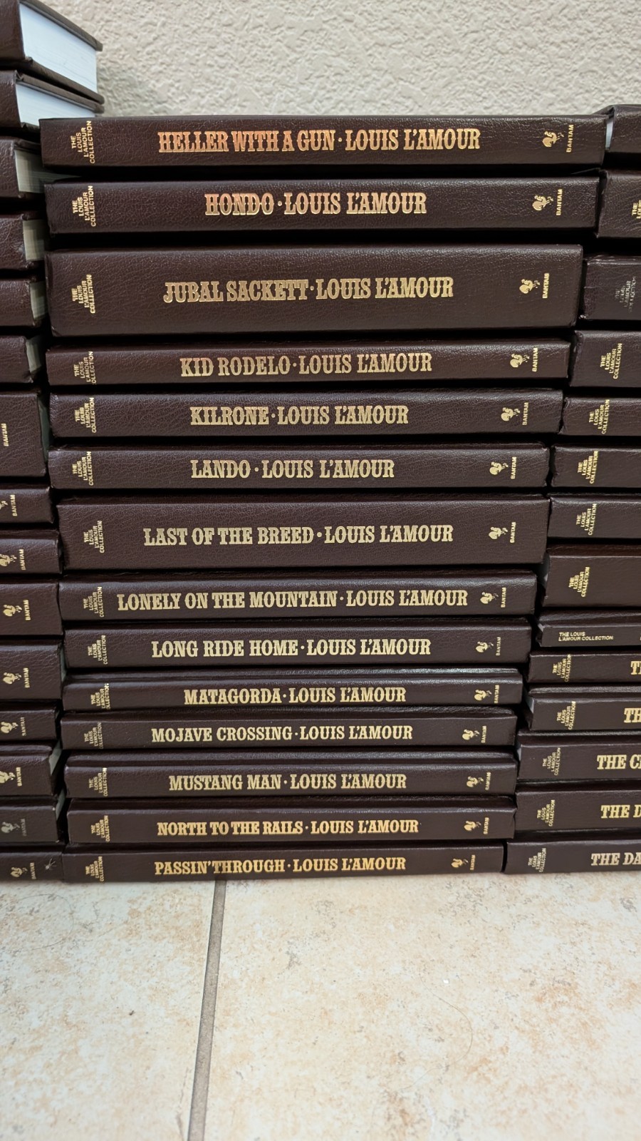 LOUIS L’AMOUR LEATHERETTE HC BOOKS SACKETT BANTAM WESTERN – Pick Your Title Menu