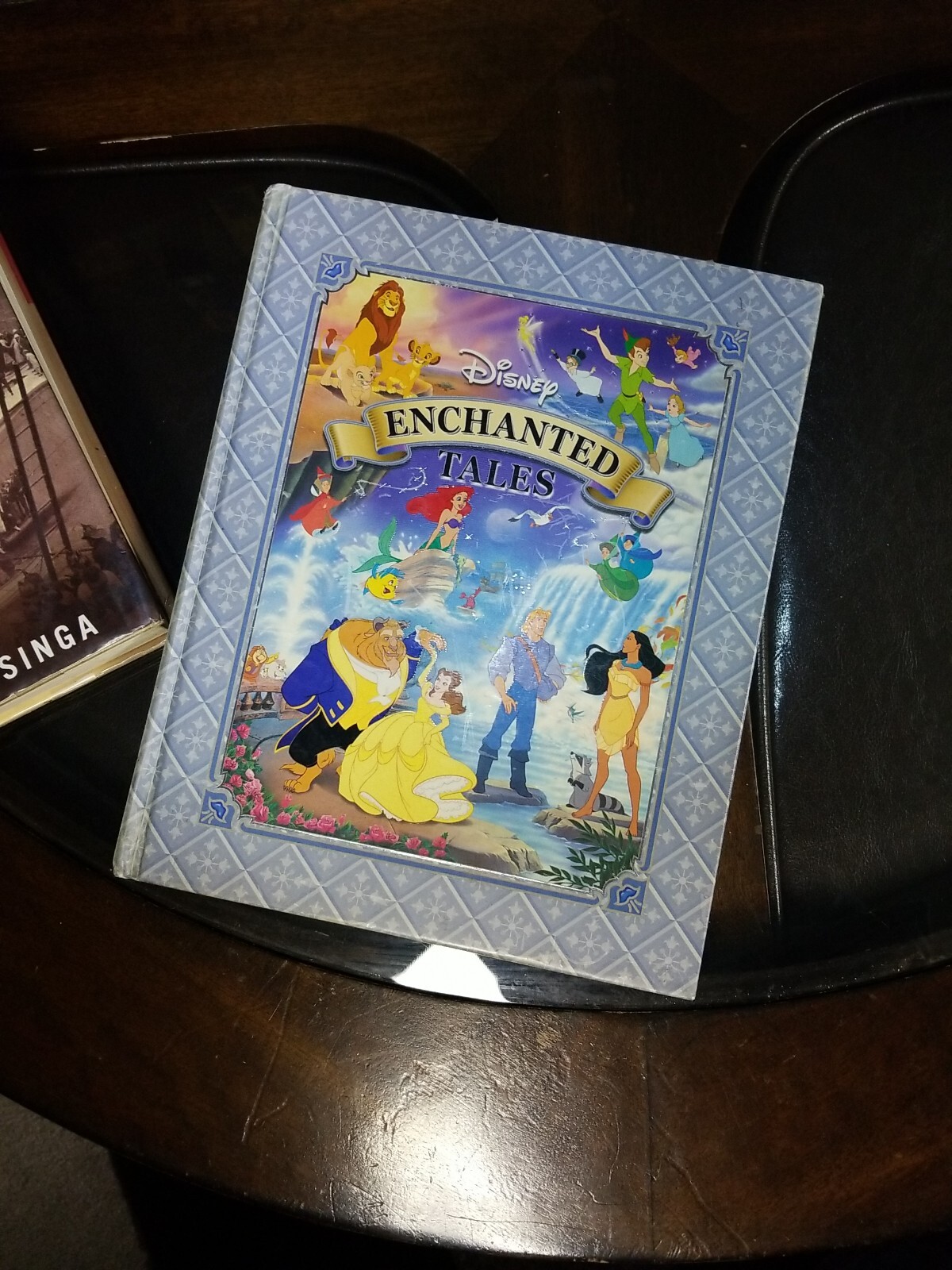 2005 Disney Enchanted Tales Book Hardcover Illustrated (301 pages) Innovage