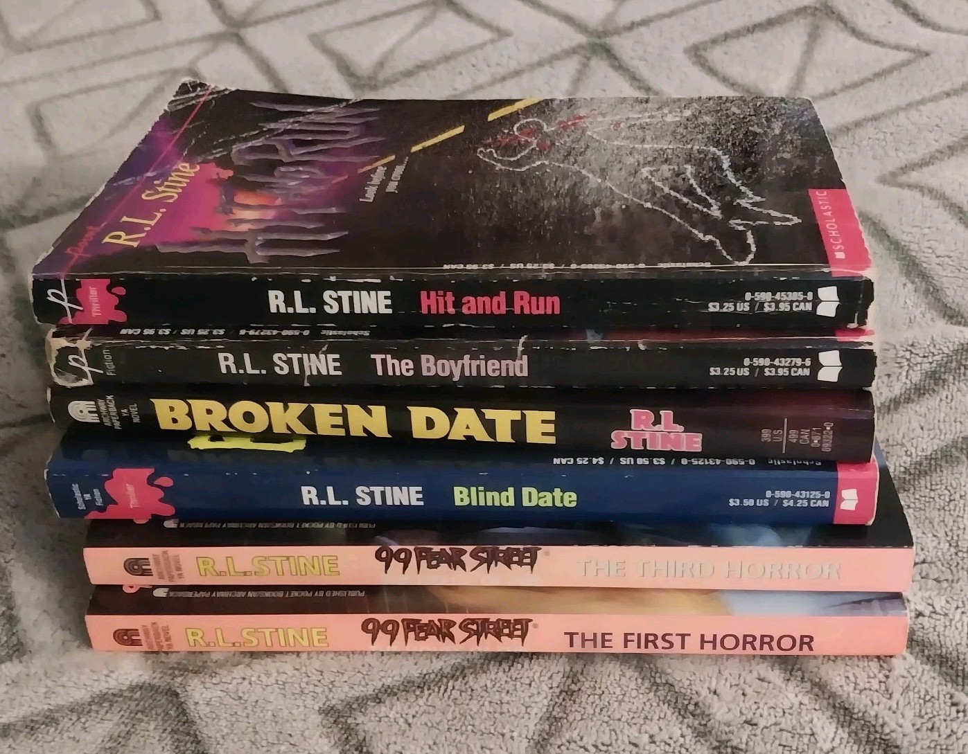 6 R.L. Stine Book Lot – Multiple Titles. See Pics and Description. Used.