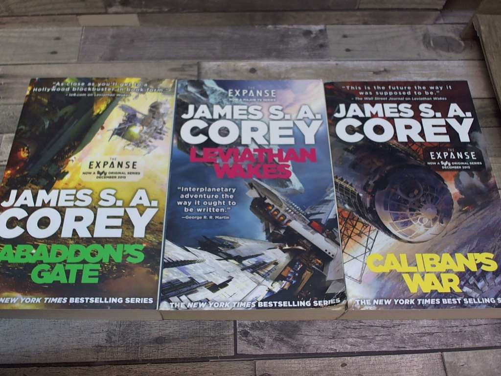 3 books set The Expanse Series (Leviathan Wakes, Abaddon’s Gate, Caliban’s War)