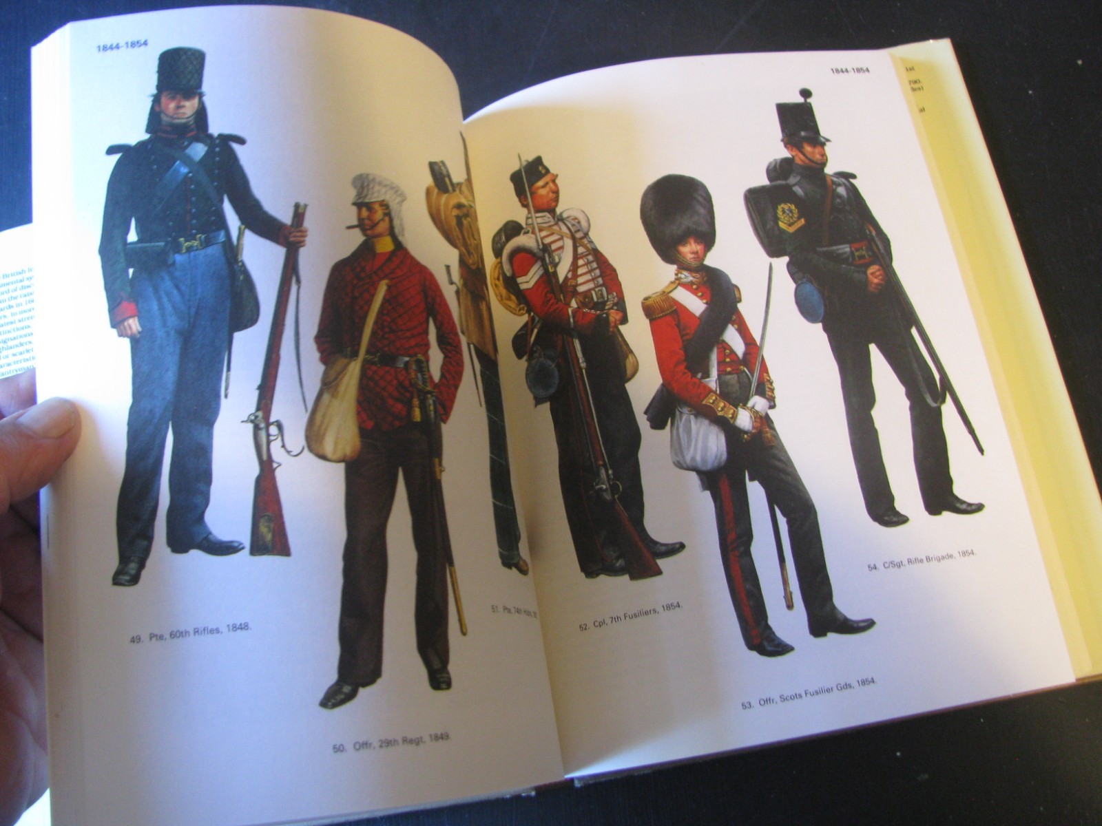 BRITISH INFANTRY UNIFORMS SINCE 1660 M. BARTHROP VG/NN