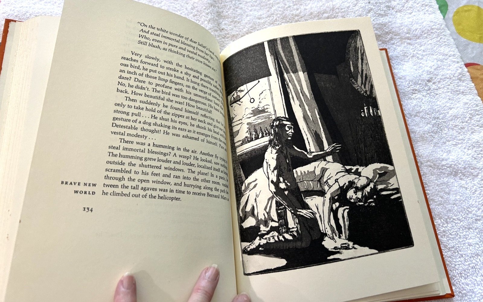 BRAVE NEW WORLD Heritage Press 1974 Aldous Huxley Slipcase Sandglass Insert Near