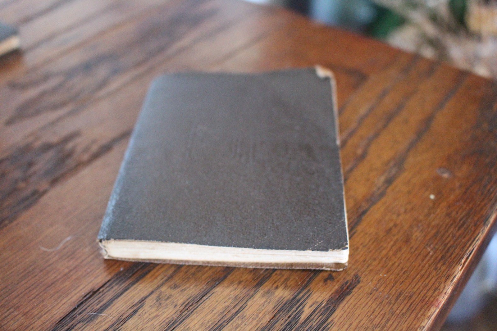 Little Leather Library – A CHRISTMAS CAROL Charles Dickens Antique Book 1920’s