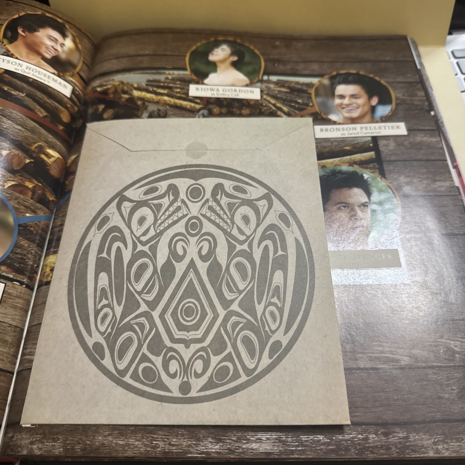 The Twilight Saga: The Complete Film Archive: Memories, Mementos, and Treasures