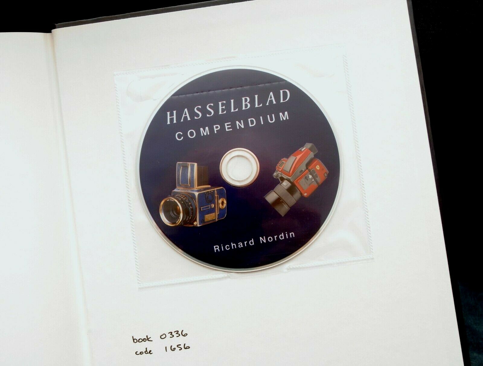 NEW HASSELBLAD COMPENDIUM BY RICHARD NORDIN, HARDCOVER W/DVD