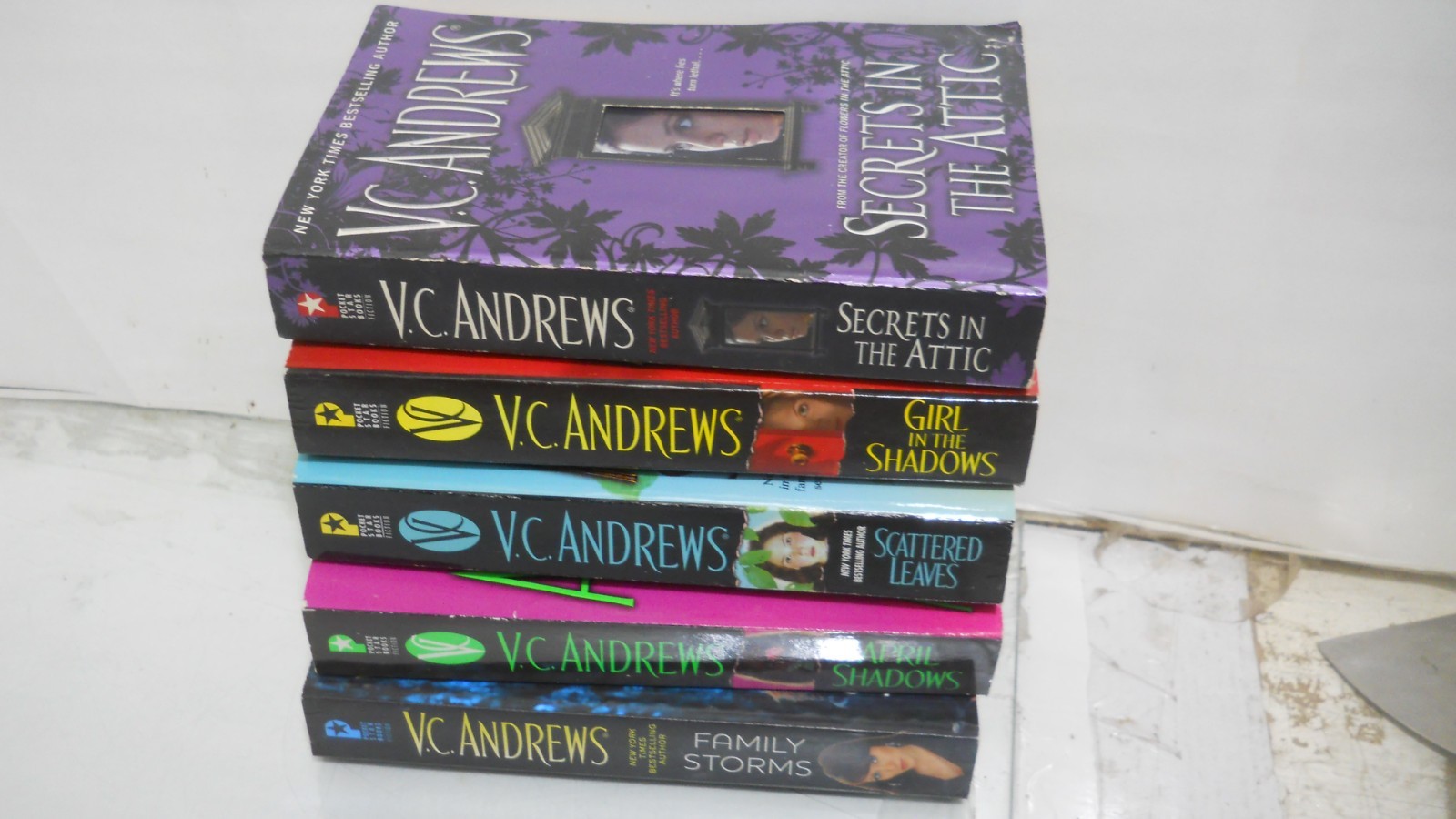 LOT OF 5 V.C. ANDREWS PAPERBACKS~ normal wear, no duds~ Ships fast