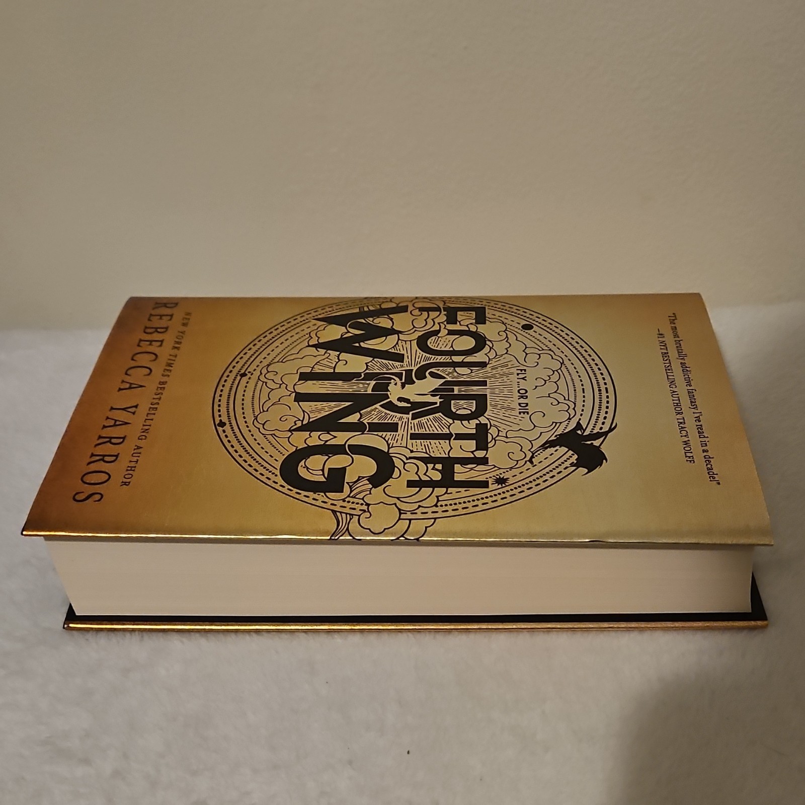 Rebecca Yarros Fourth Wing Hardcover Novel, The Empyrean Ser., Fantasy Dragons