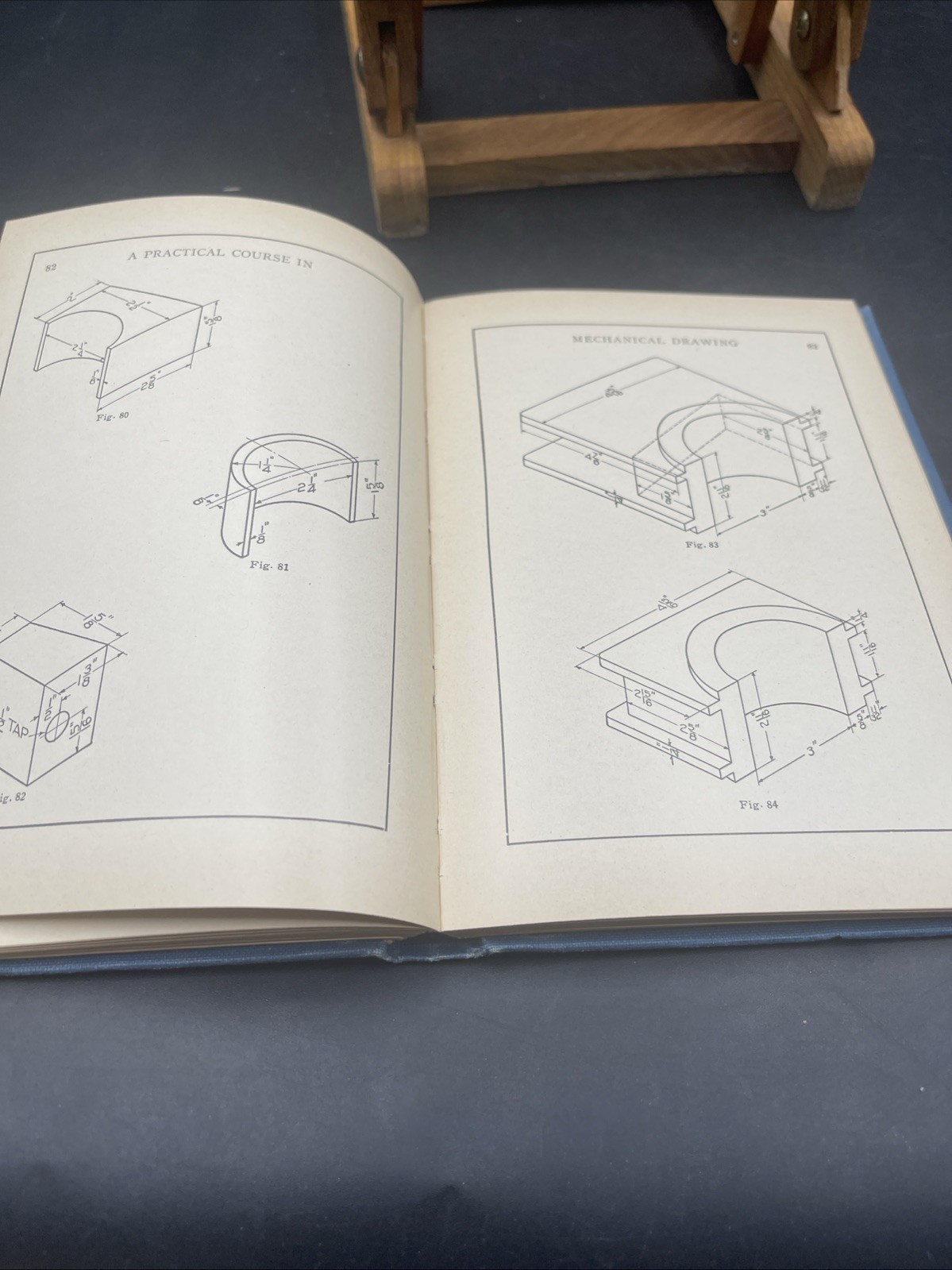 Popular Mechanics: A practical course in Mechanical Drawing by William Willard