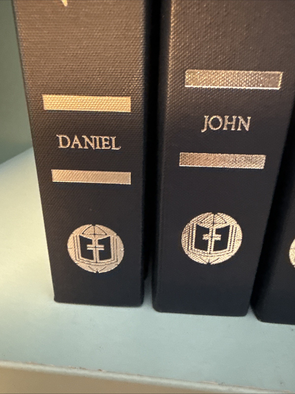 Jimmy Swaggart Bible Commentary – 20 Volumes (Hardcover) In Very Good Condition