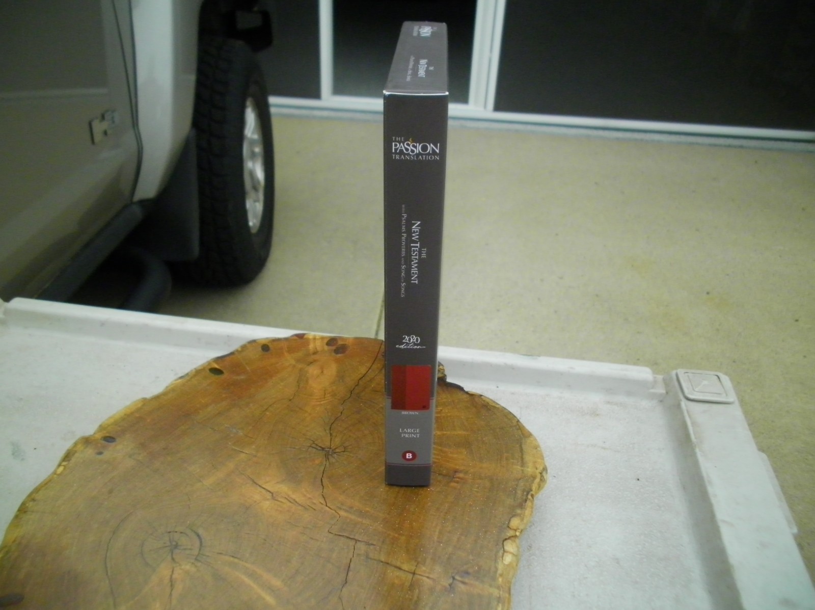 The Passion Translation: New Testament w/ Psalms Proverbs 2020 Brown, LG Print
