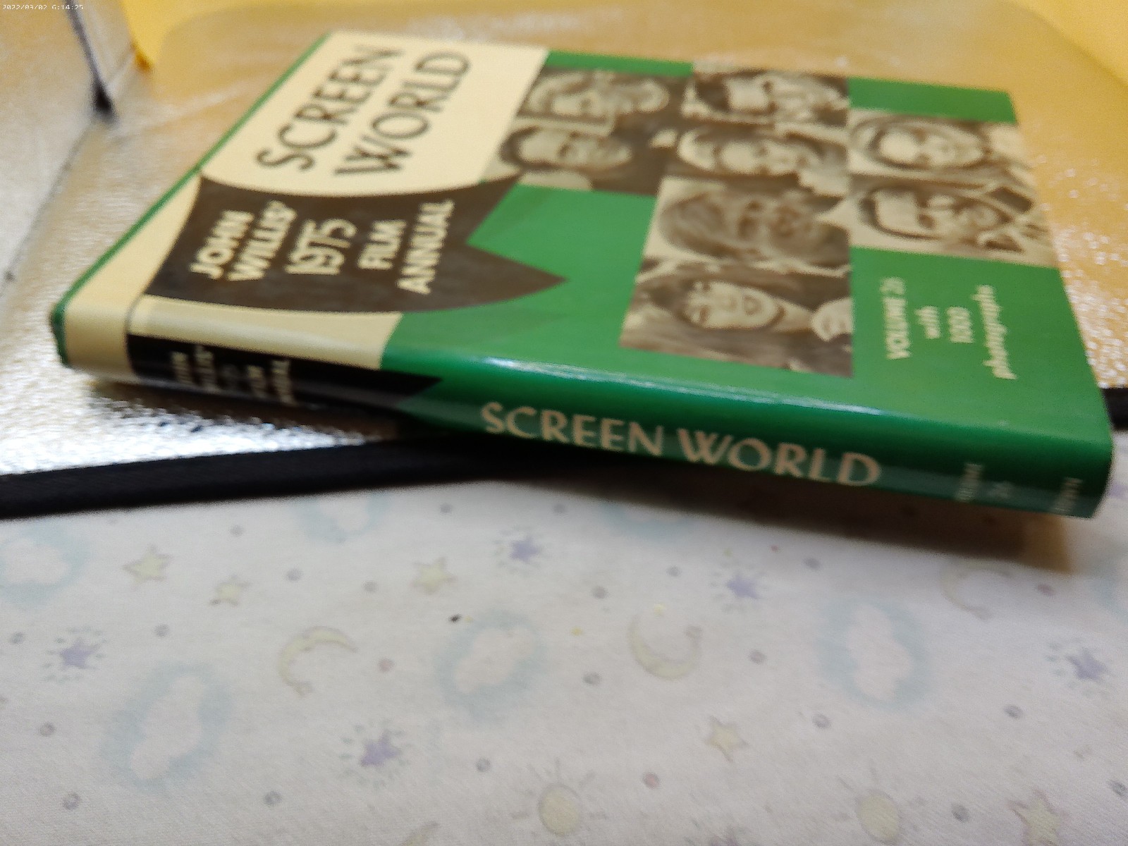 1975 John Willis Screen World HB book w DJ movie stars annual film