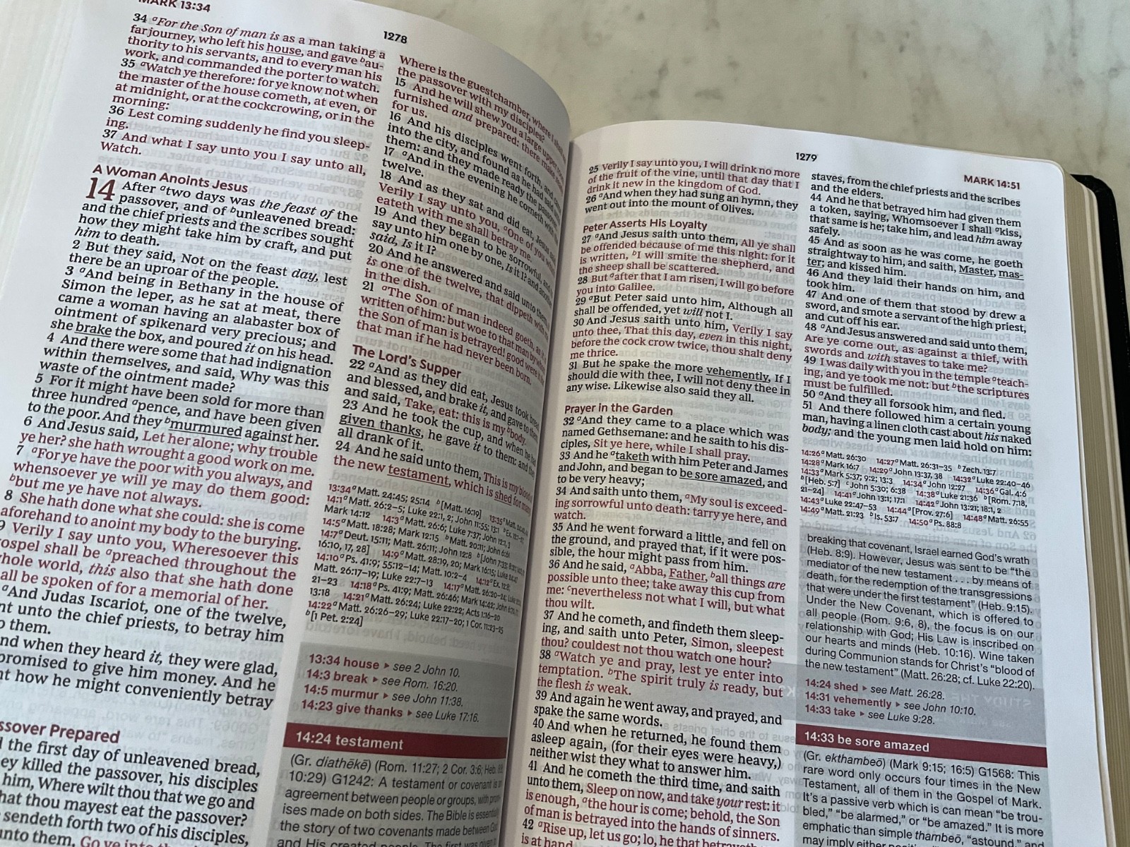 KJV Word Study Reference Bible Comfort Print Black Leather-Soft