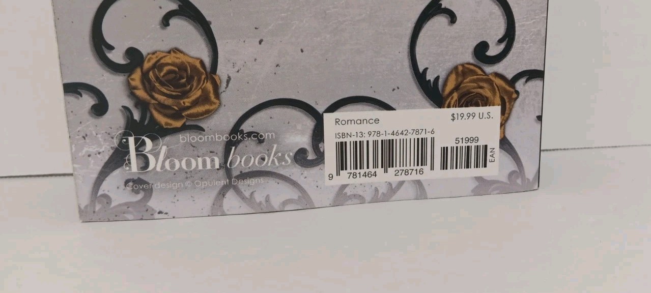Rina Kent – Hunt The Villain, Walmart Edition, Sprayed Edges, Paperback