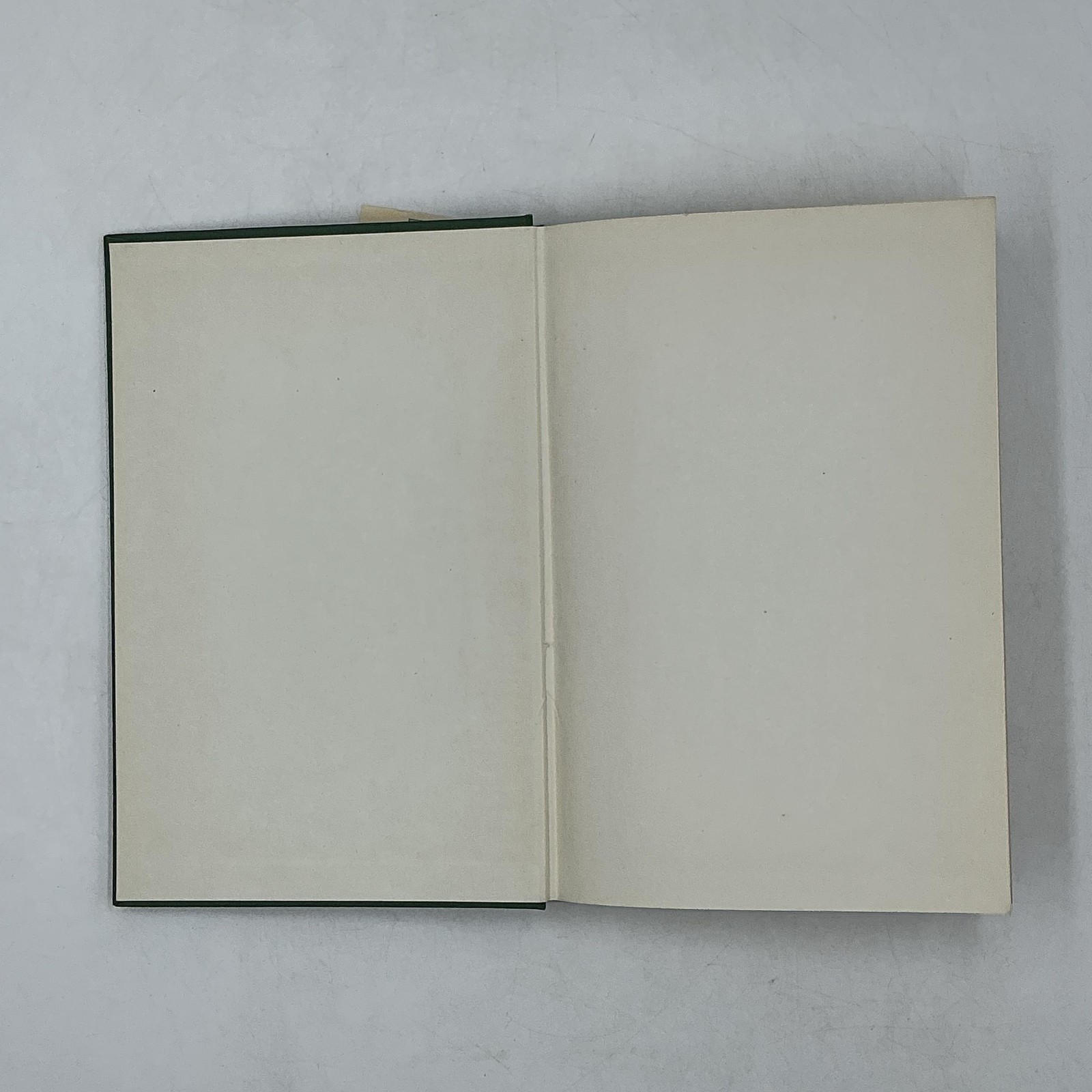 THE MACMILLAN COMPANY CHRISTIAN BEHAVIOUR C. S. LEWIS 1943 HARDCOVER GREEN