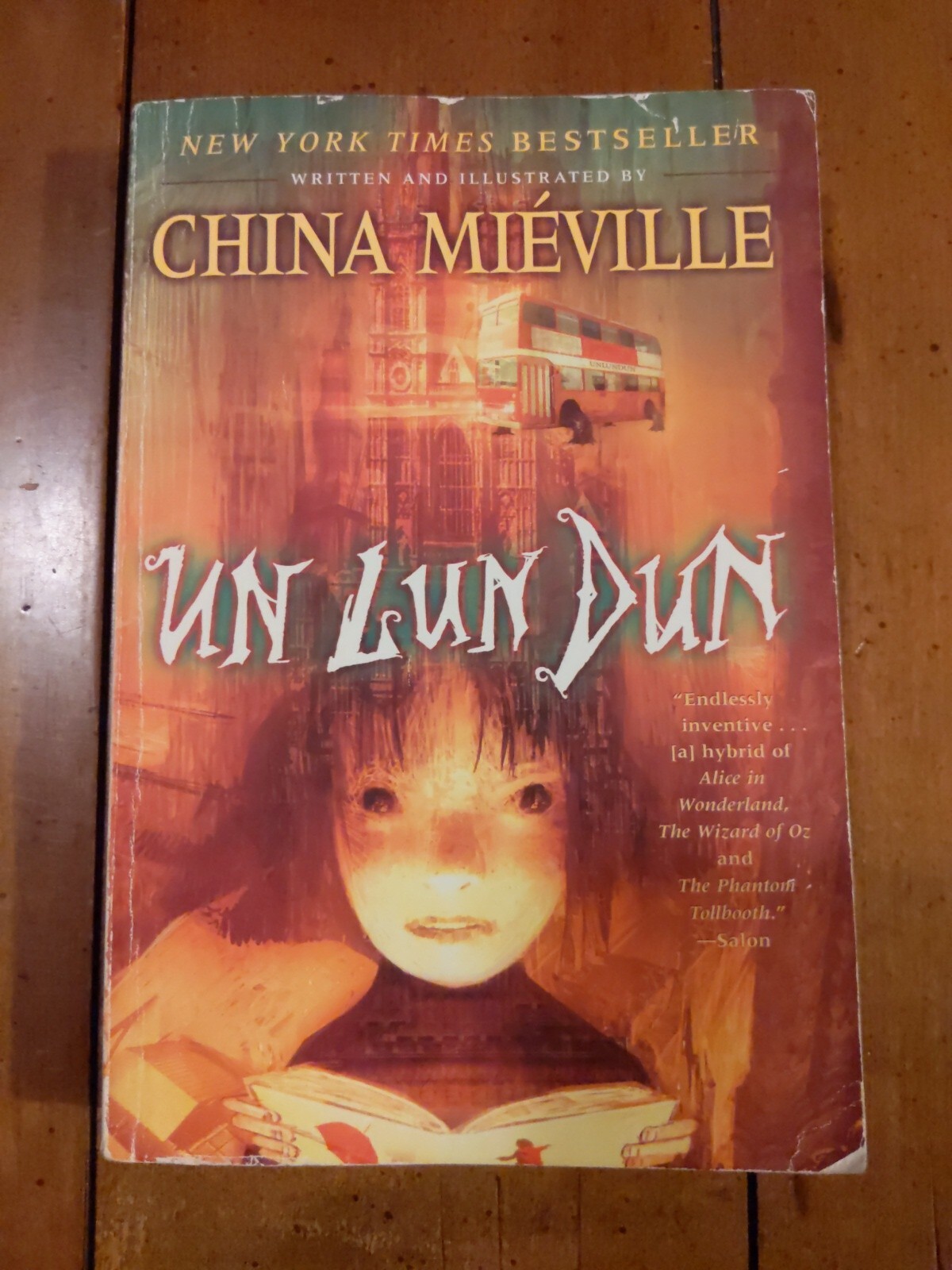 Un Lun Dun by China Miéville (2008, Trade Paperback)