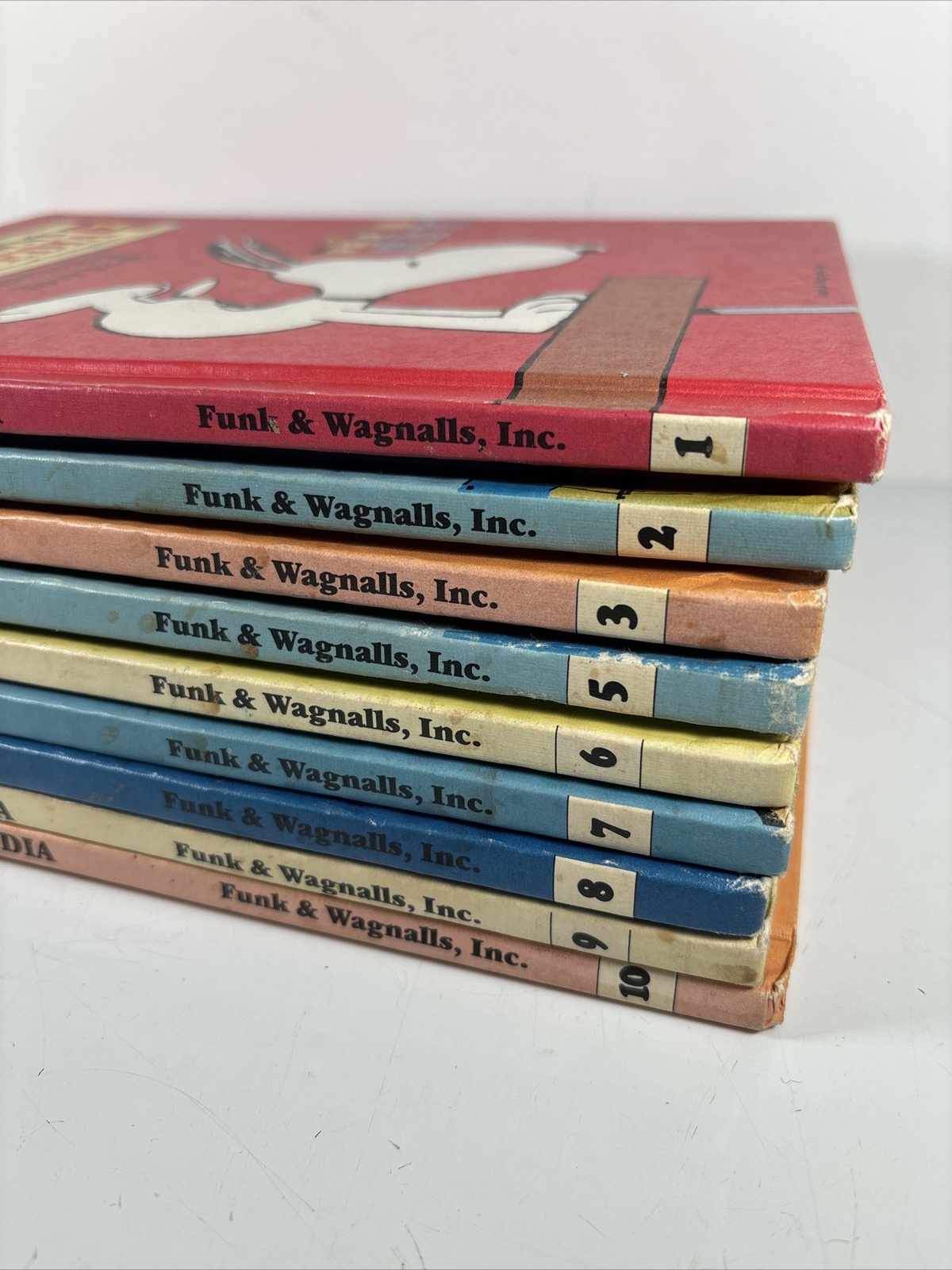 Charlie Brown’s Cyclopedia Set Books 1-3 5-10 Vintage Collectible Complete Lot 9
