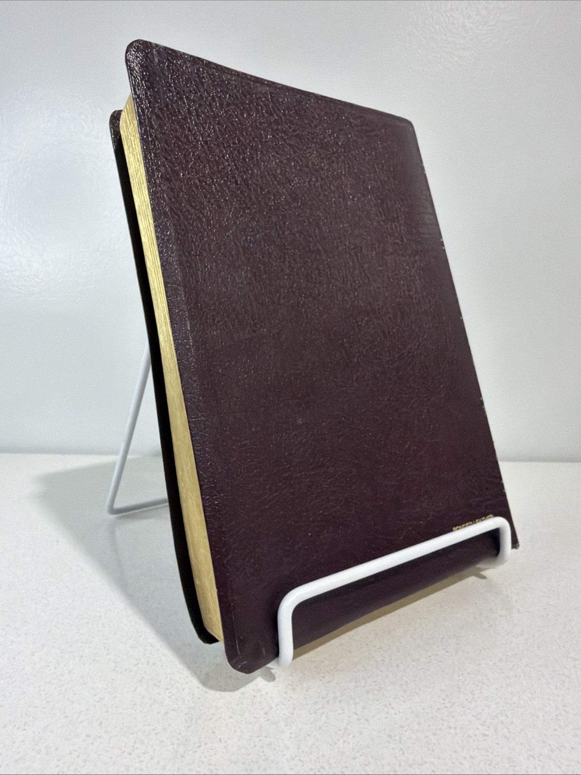 NIV 1984 Giant Print Reference Bible – Burgundy Imitation Leather