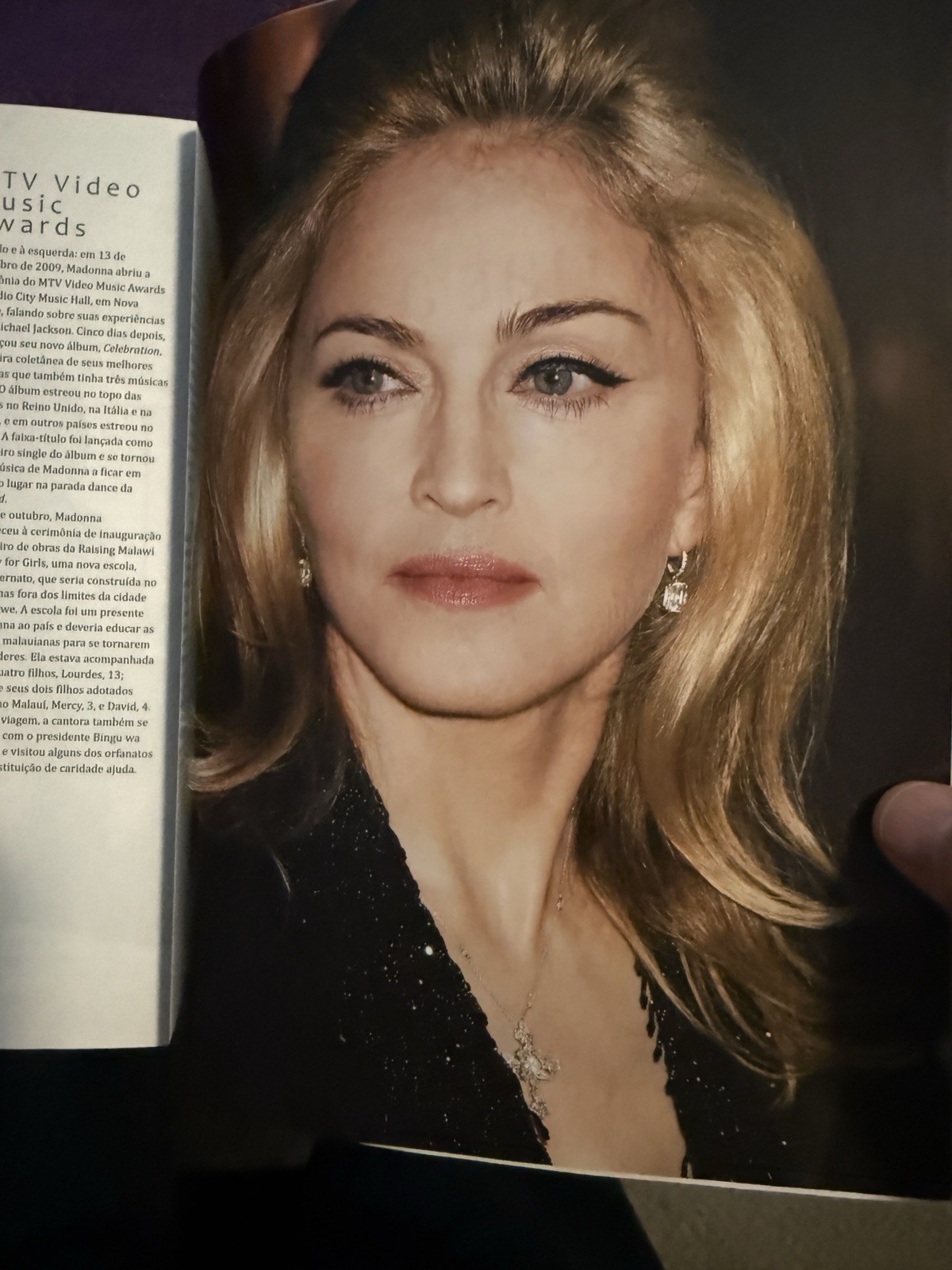 MADONNA BY MARIE CLAYTON OVER 200 PAGES OF PICS VERY GOOD CONDITION SUPER RARE!!