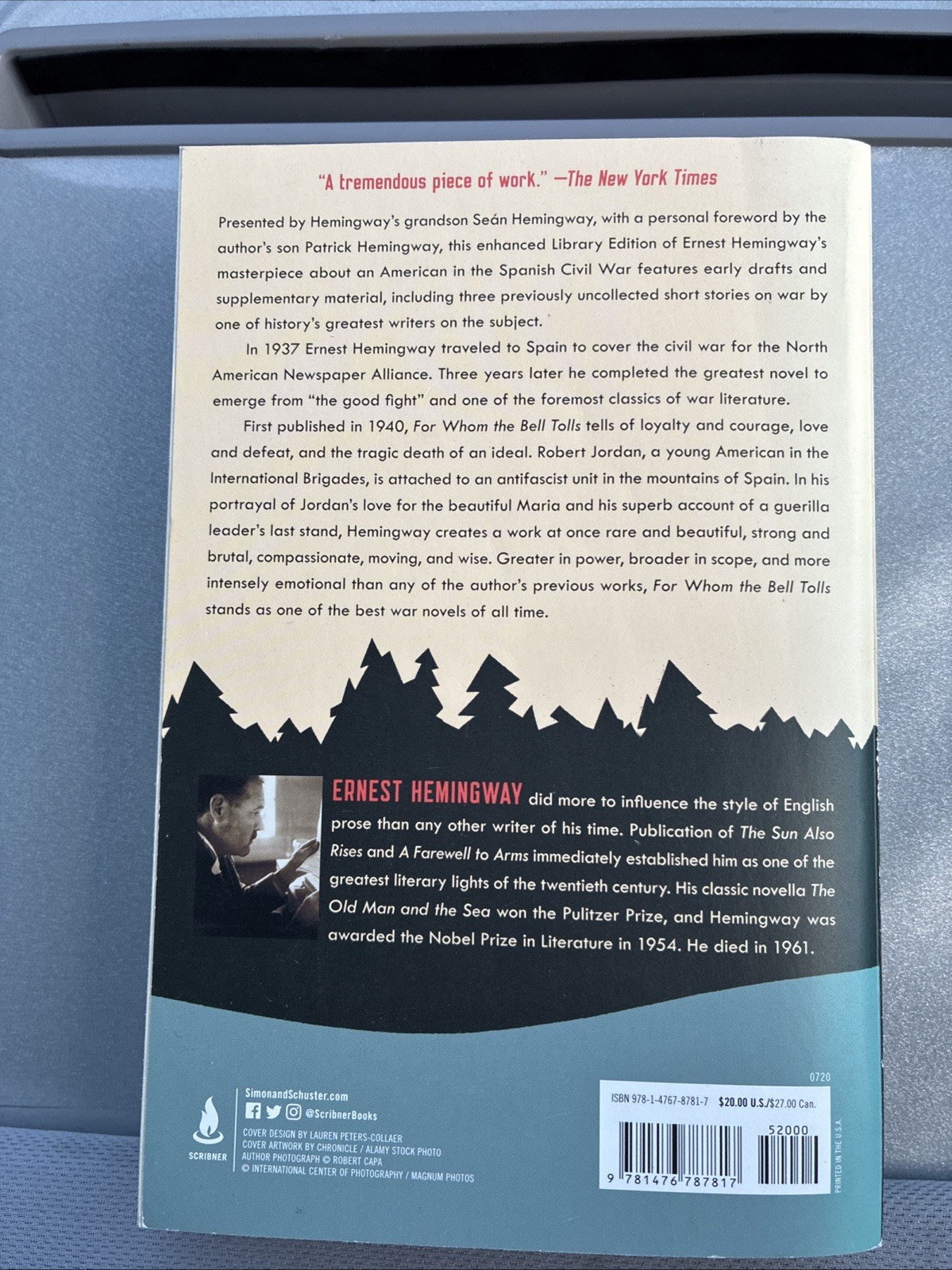 For Whom the Bell Tolls : The Hemingway Library Edition 2020 Paperback Ernest