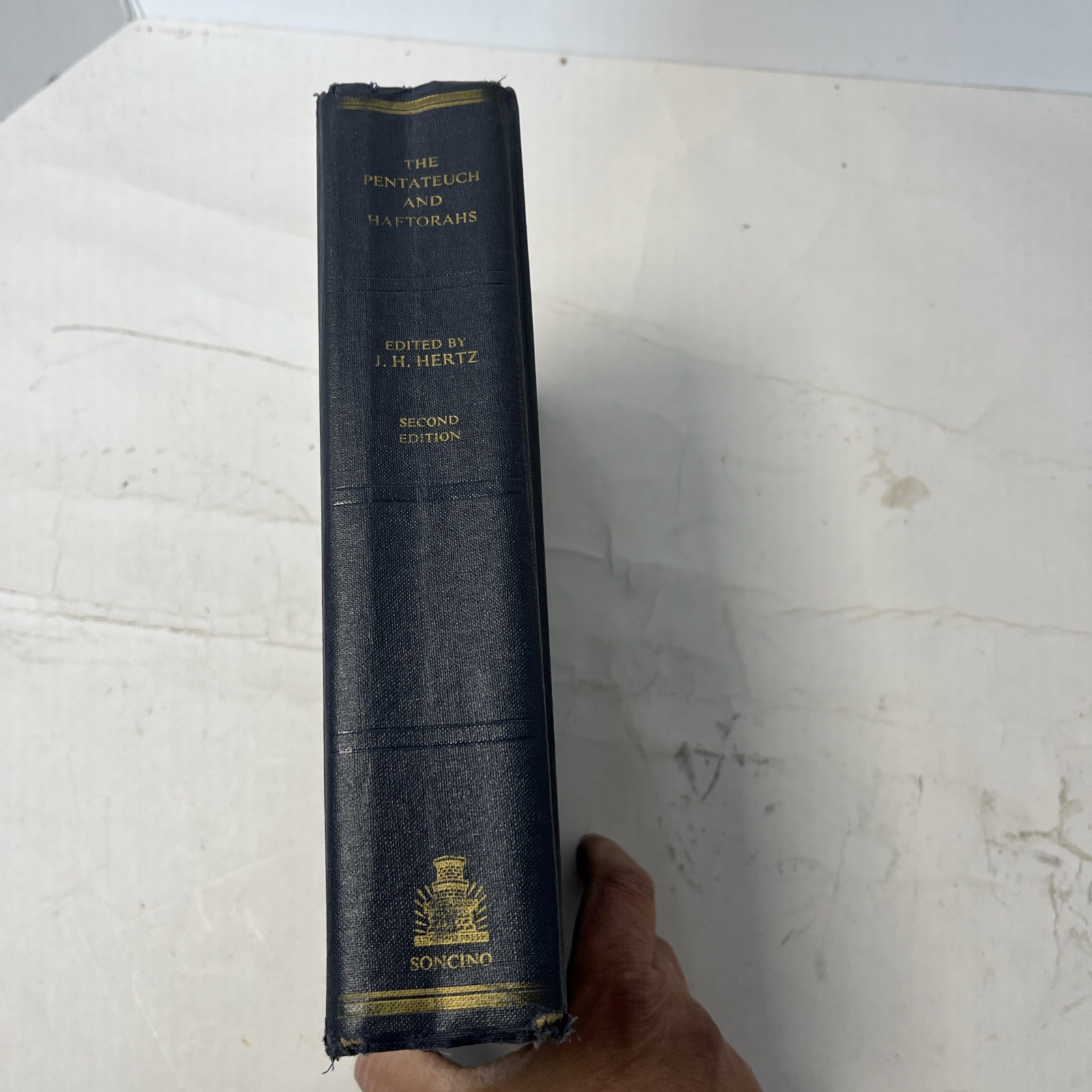 PENTATEUCH and HAFTORAHS Hebrew Text English Translation and Commentary 2nd ed