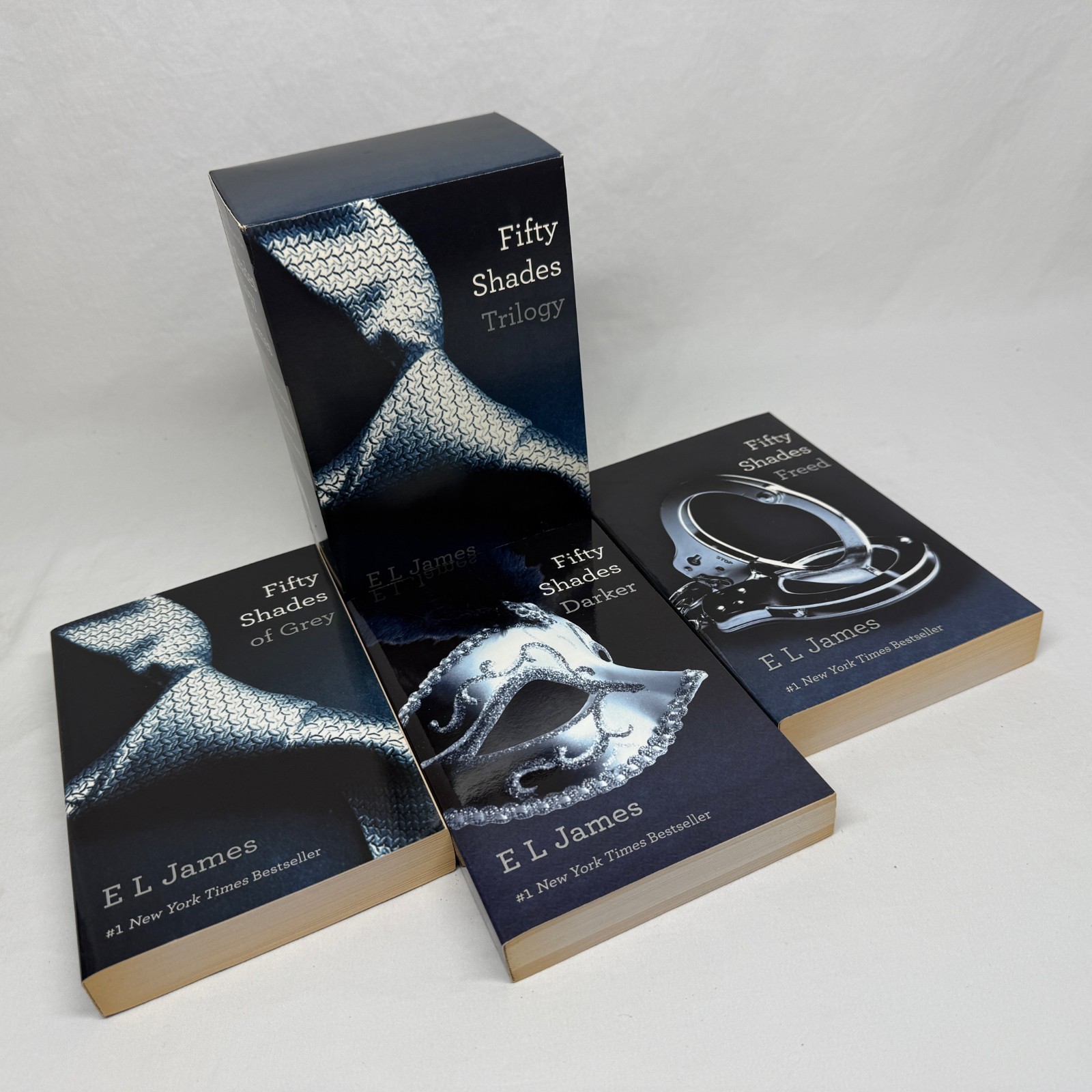 Fifty Shades Grey, Fifty Shades Darker & Fifty Shades Freed – Paperback Boxset