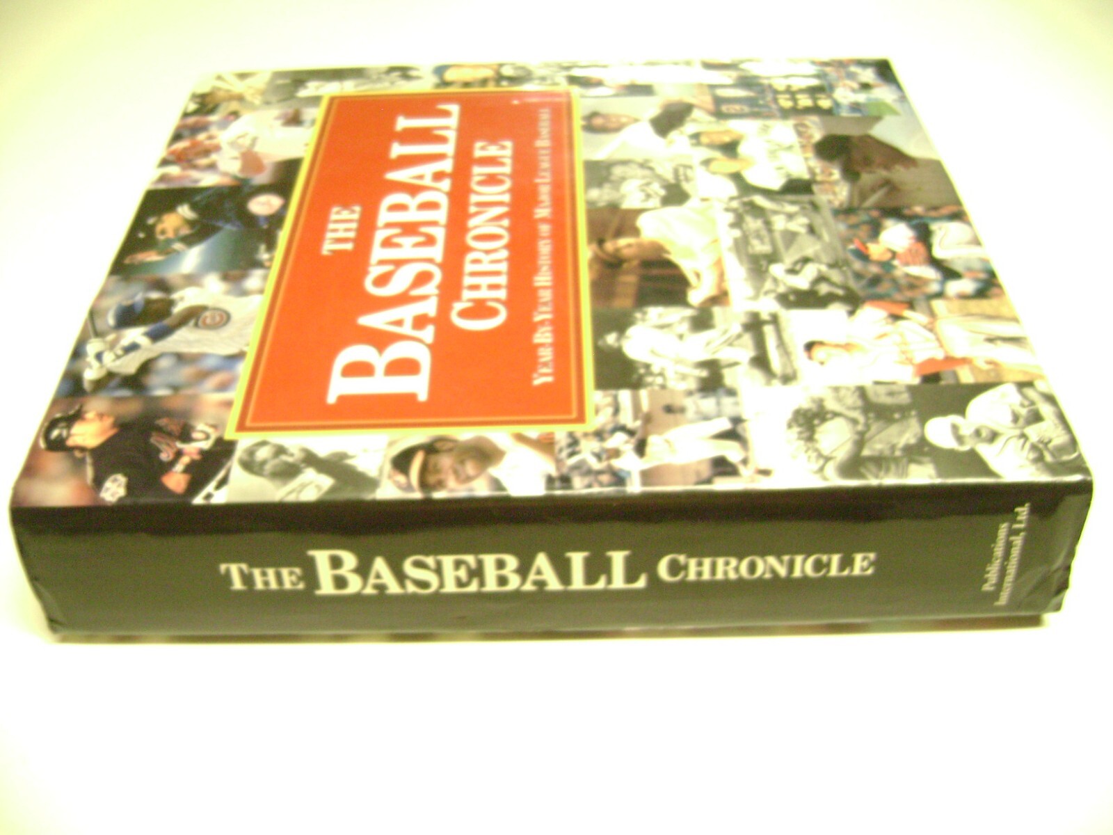 2001 Huge Hardcover Book The BASEBALL CHRONICLE Year By Year History, 656 pages