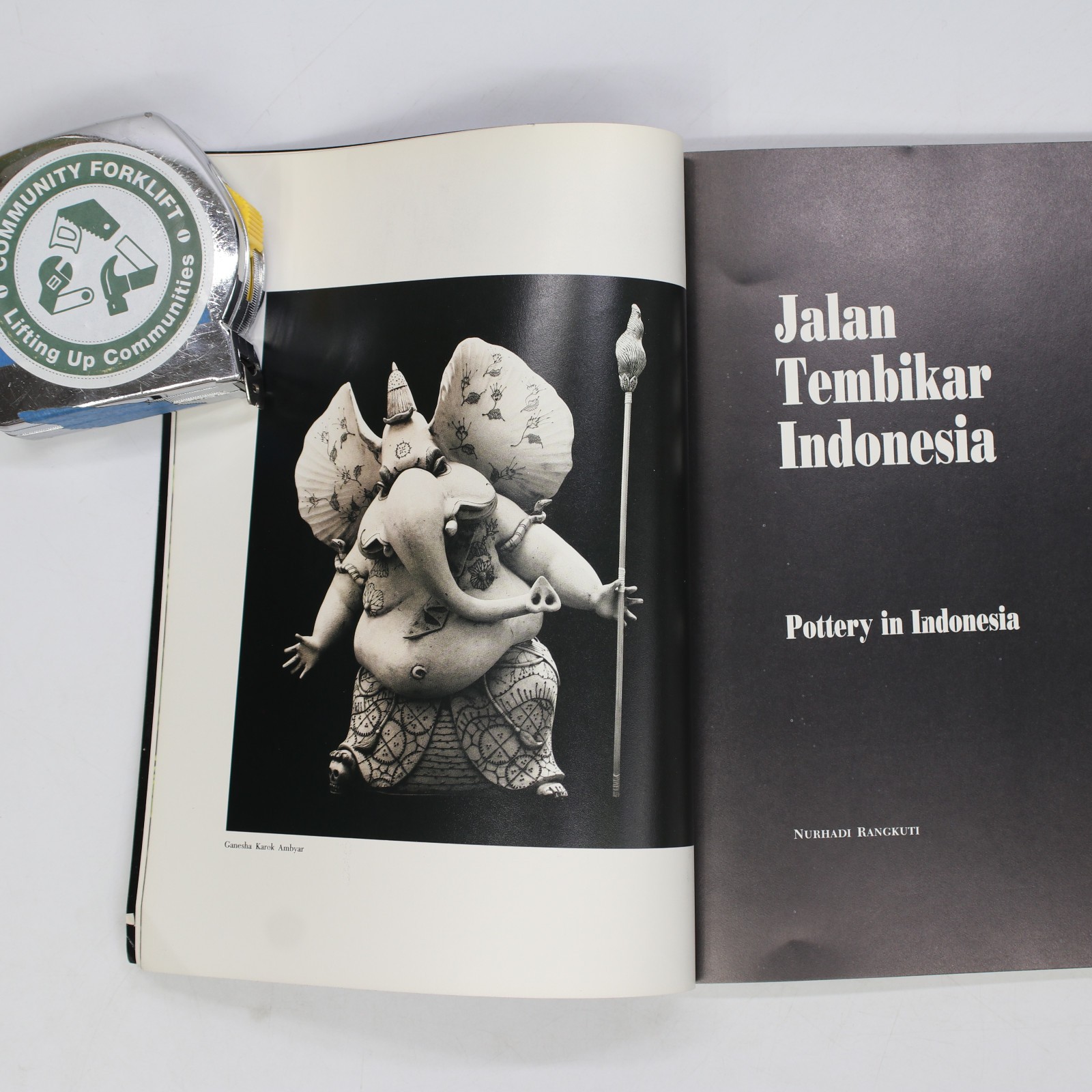 Ganesha-Ganeshi by Seni Tembikar, Kreasi, Clay Statements by F. Widayanto (1993)