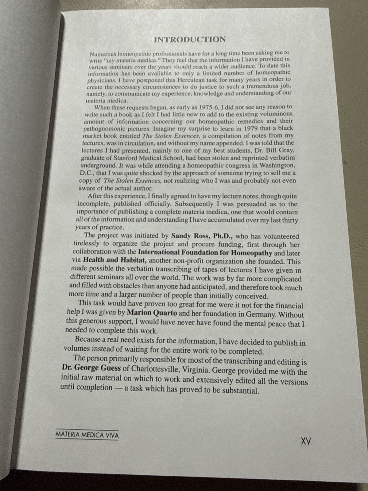 Materia Medica Viva George Vithoulkas 1992 Vol 1 Classical Homeopathy Signed HB