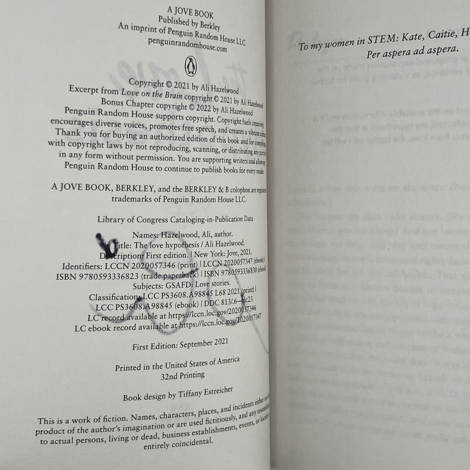 SIGNED by Ali Hazelwood 5-Book Bundle. Love Hypothesis, Love on the Brain & more