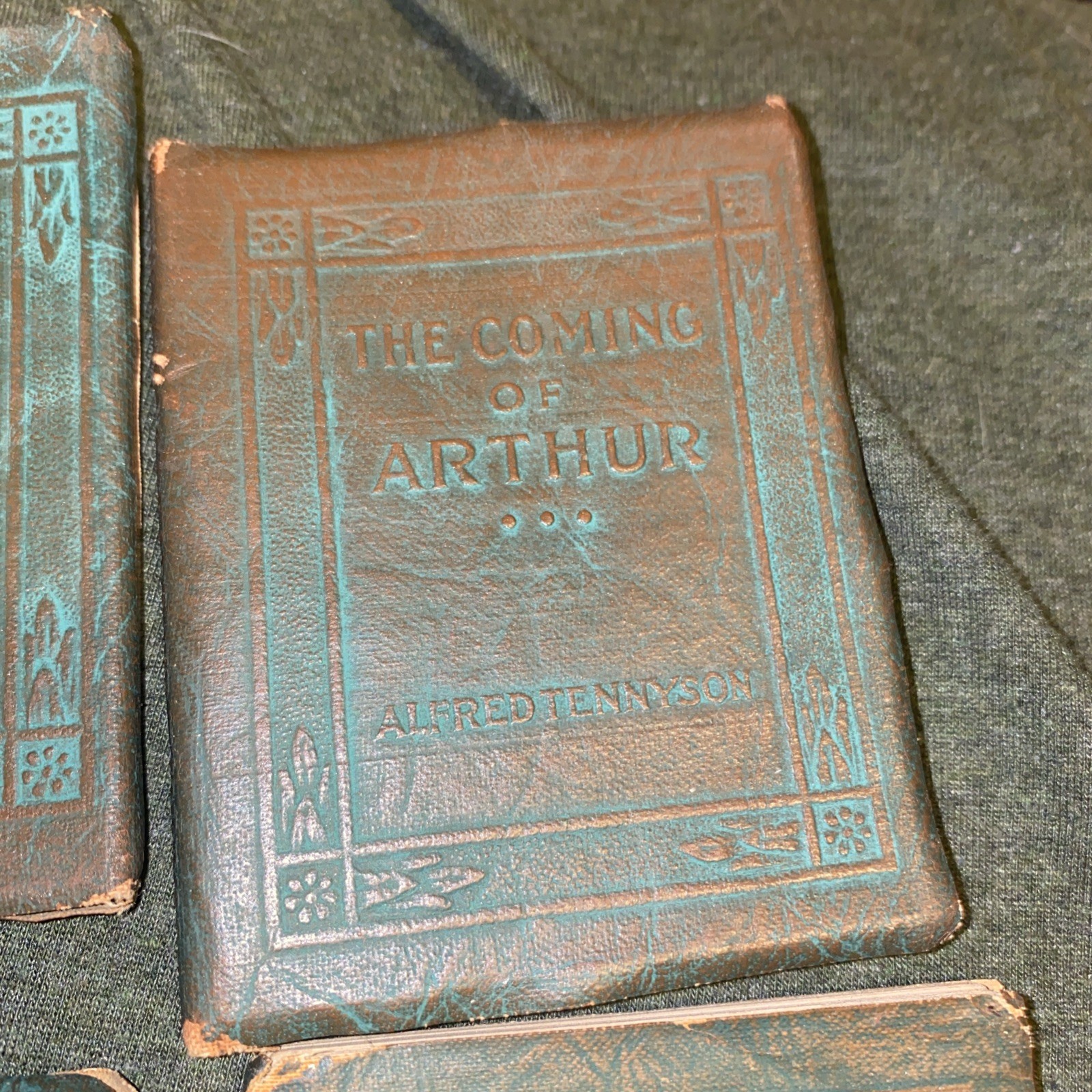 Lot Of 6 Little Leather Library Book Vintage Classics Poe Fitzgerald Tennyson
