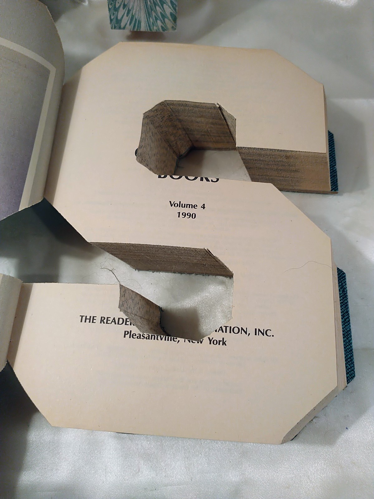 Decor MSU Mich State Univ Cut Letters Readers Digest Condensed Books Dorm Grad