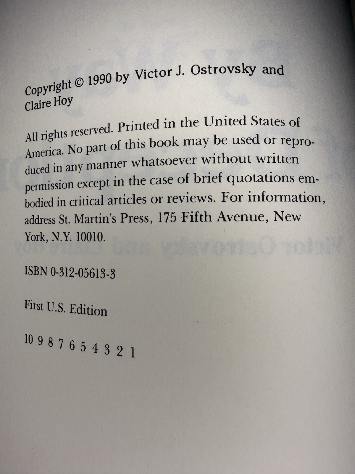By Way of Deception Victor Ostrovsky 1990 Hardcover 1st Edition First Printing