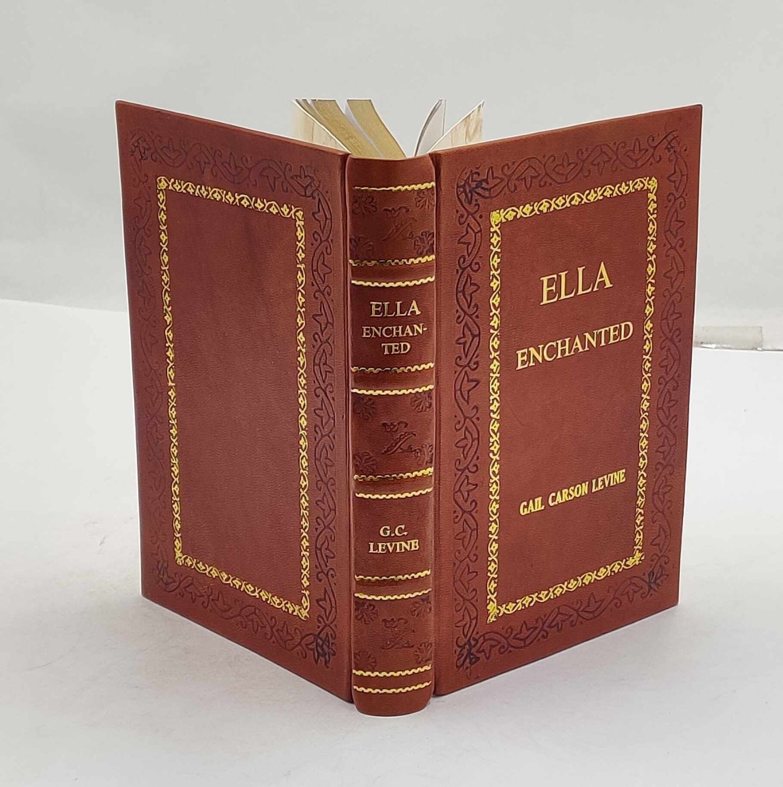Ella Enchanted: A Newbery Honor Award Winner [PREMIUM LEATHER BOUND]