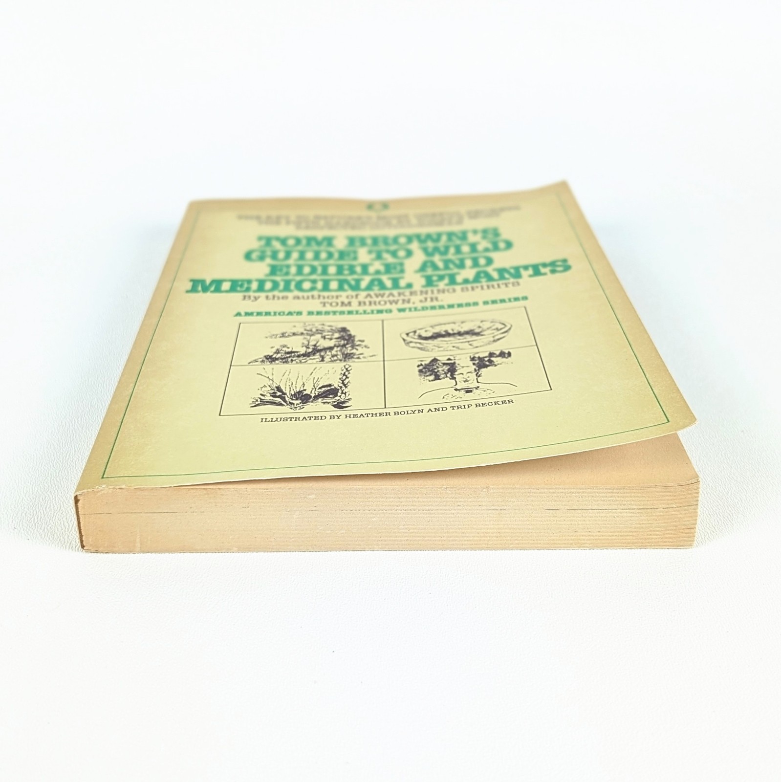 TOM BROWN’S GUIDE TO WILD EDIBLE AND MEDICINAL PLANTS by Tom Brown Jr. – 1985 PB