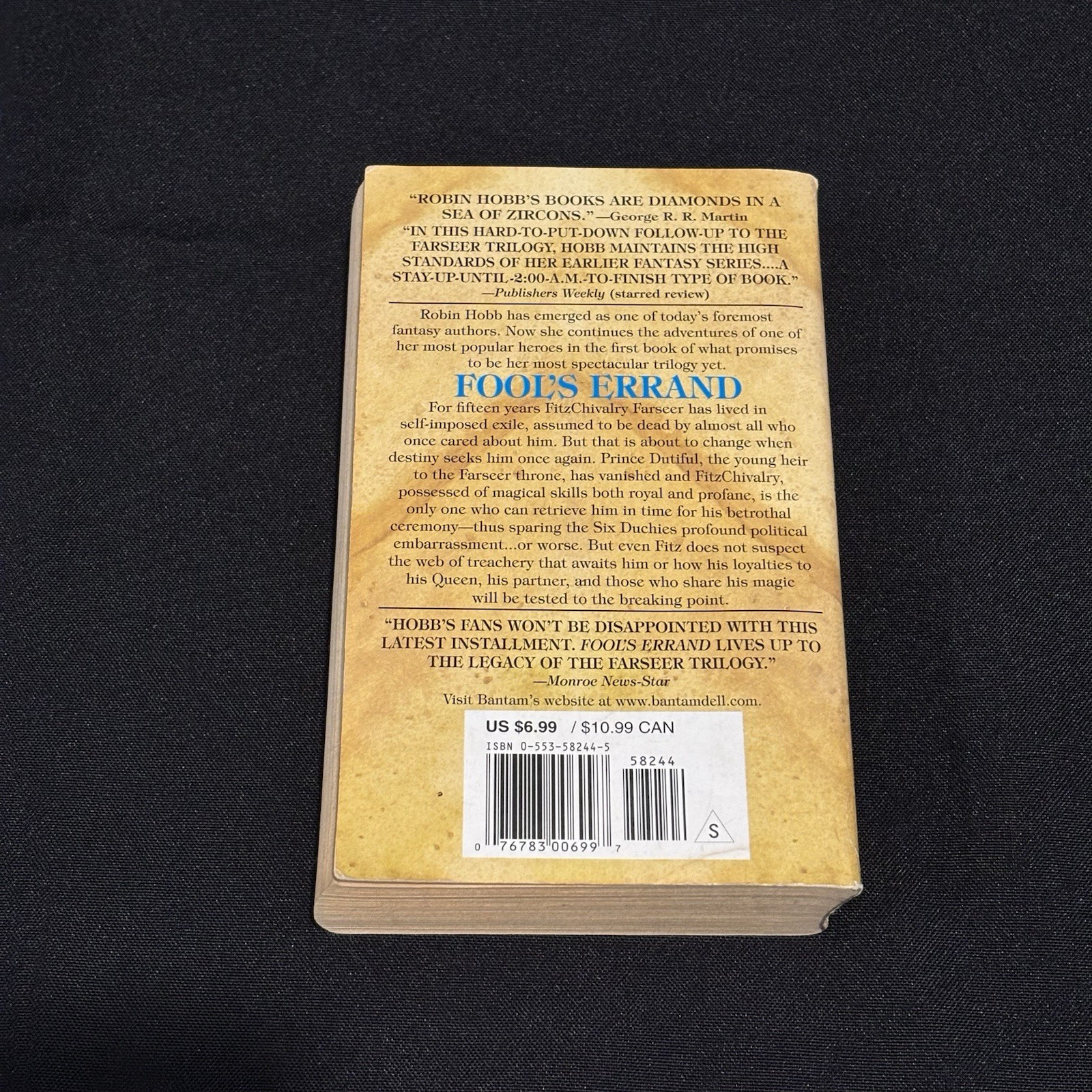 Fool’s Errand Robin Hobb Tawny Man Book 1 2002 1st Printing Paperback