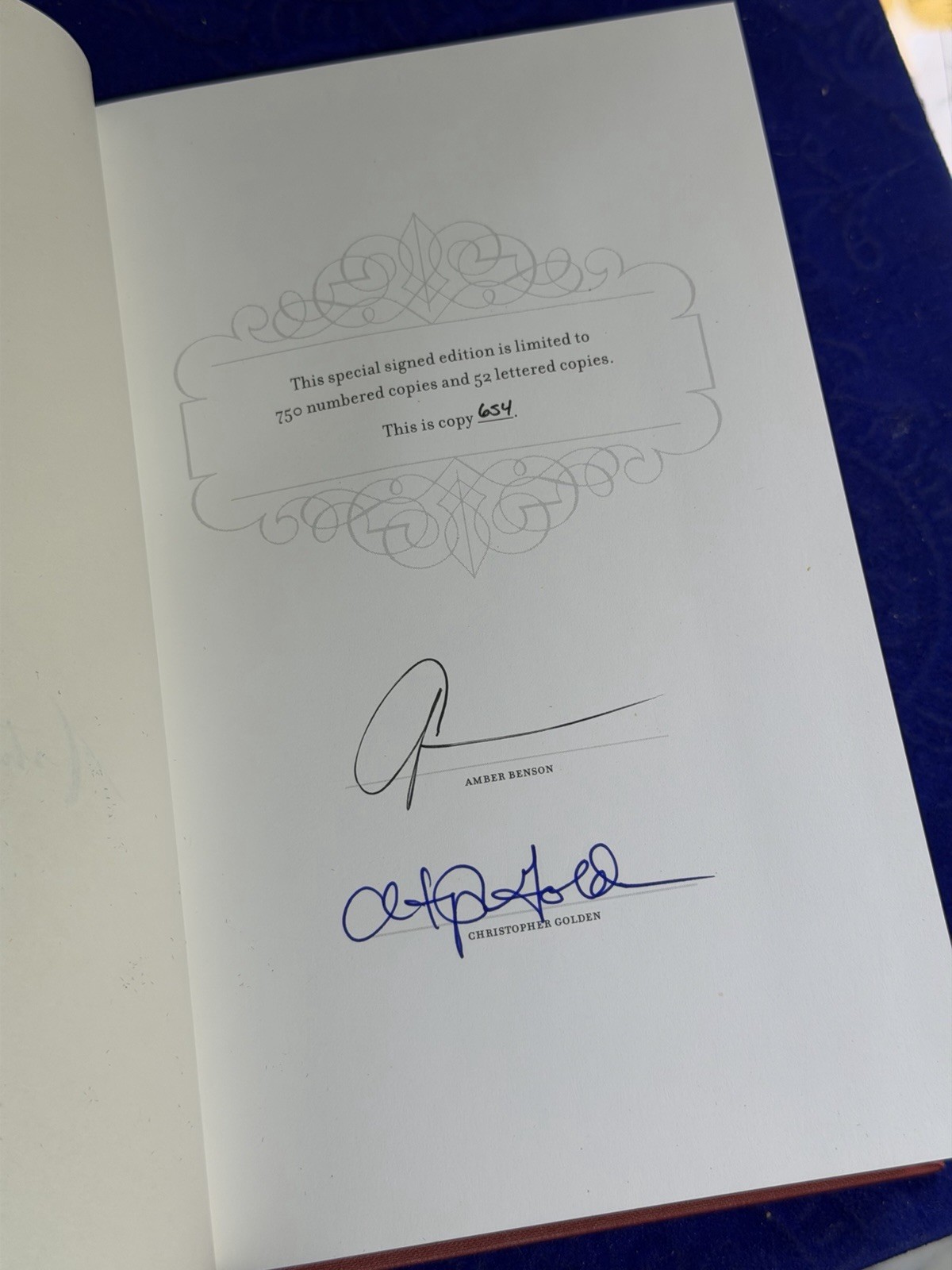 Ghosts of Albion Astray SIGNED Book Christopher Golden & Amber Benson MINT!