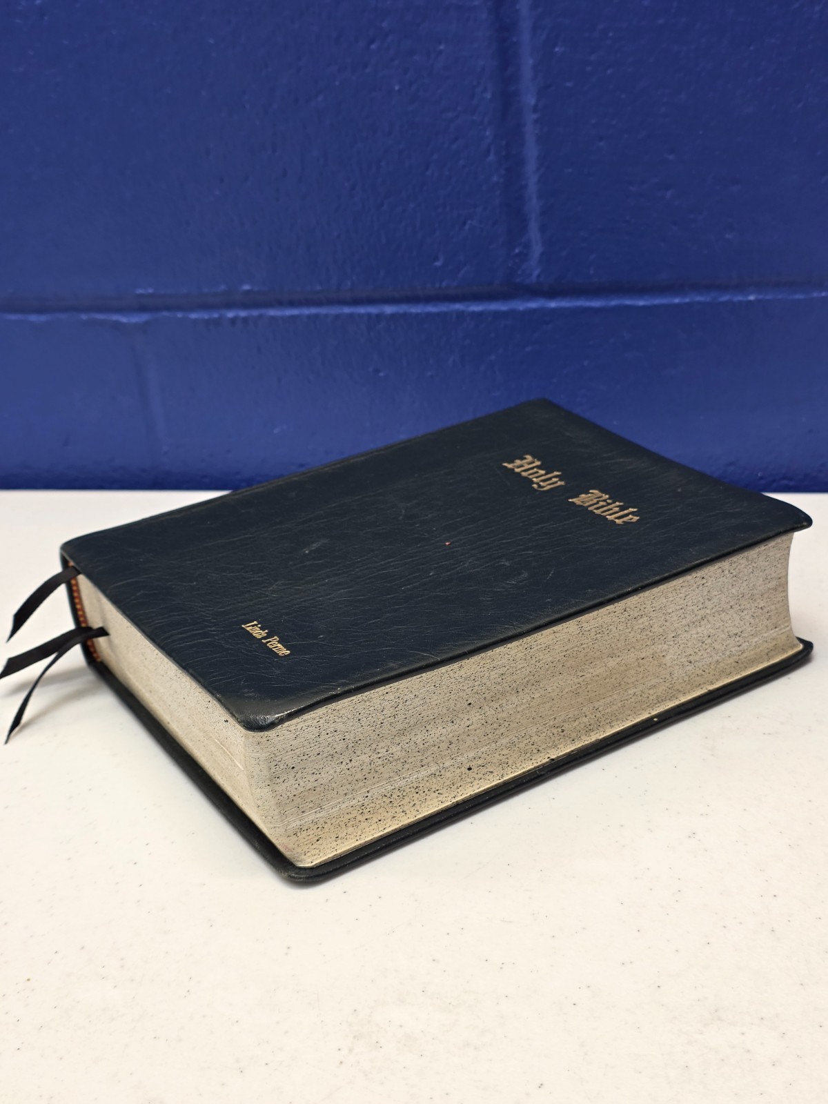 VTG Black Leather (?) New World Translation Of The Holy Scriptures 1984
