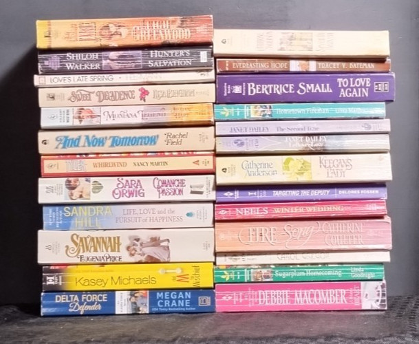 ROMANCE BUILD YOUR OWN LOT PAPERBACK BOOKS