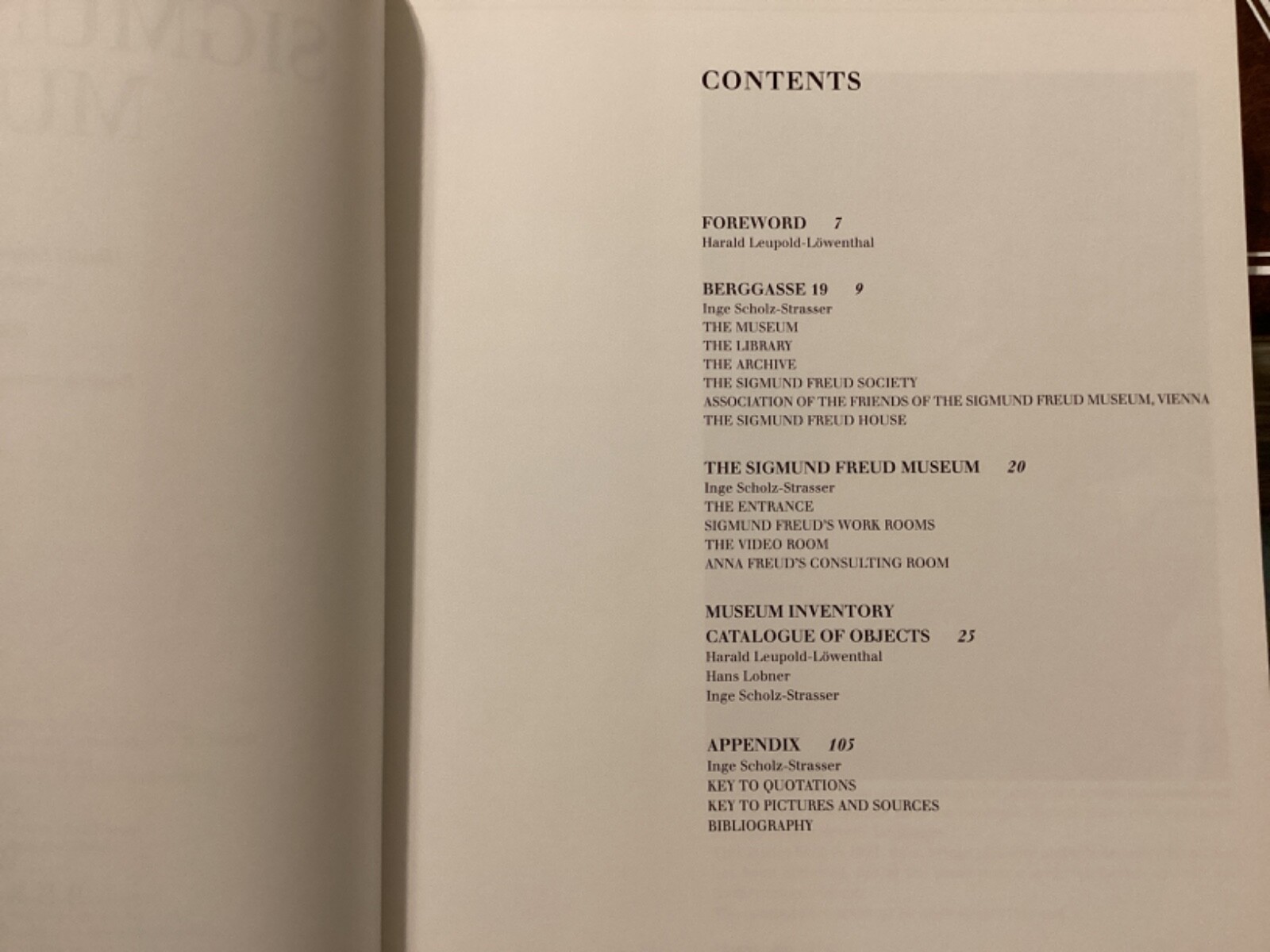 SIGMUND FREUD MUSEUM SOFTCOVER BOOK, 1994, 112 PAGES/FREE POSTAGE!!!