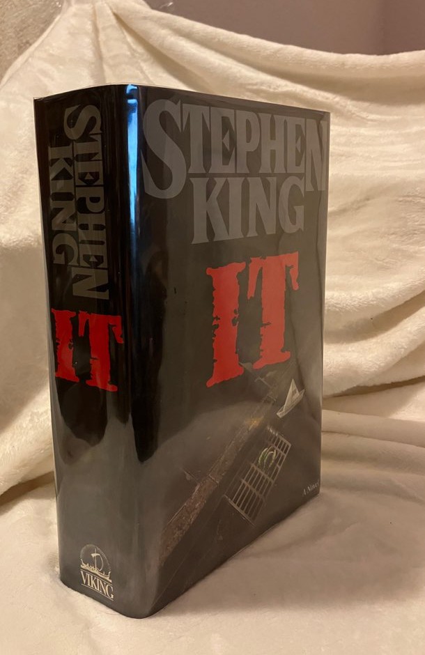IT Stephen King (DT Gunslinger) Viking 1st Ed/1st Print Viking 1986 $22.95 NF/F