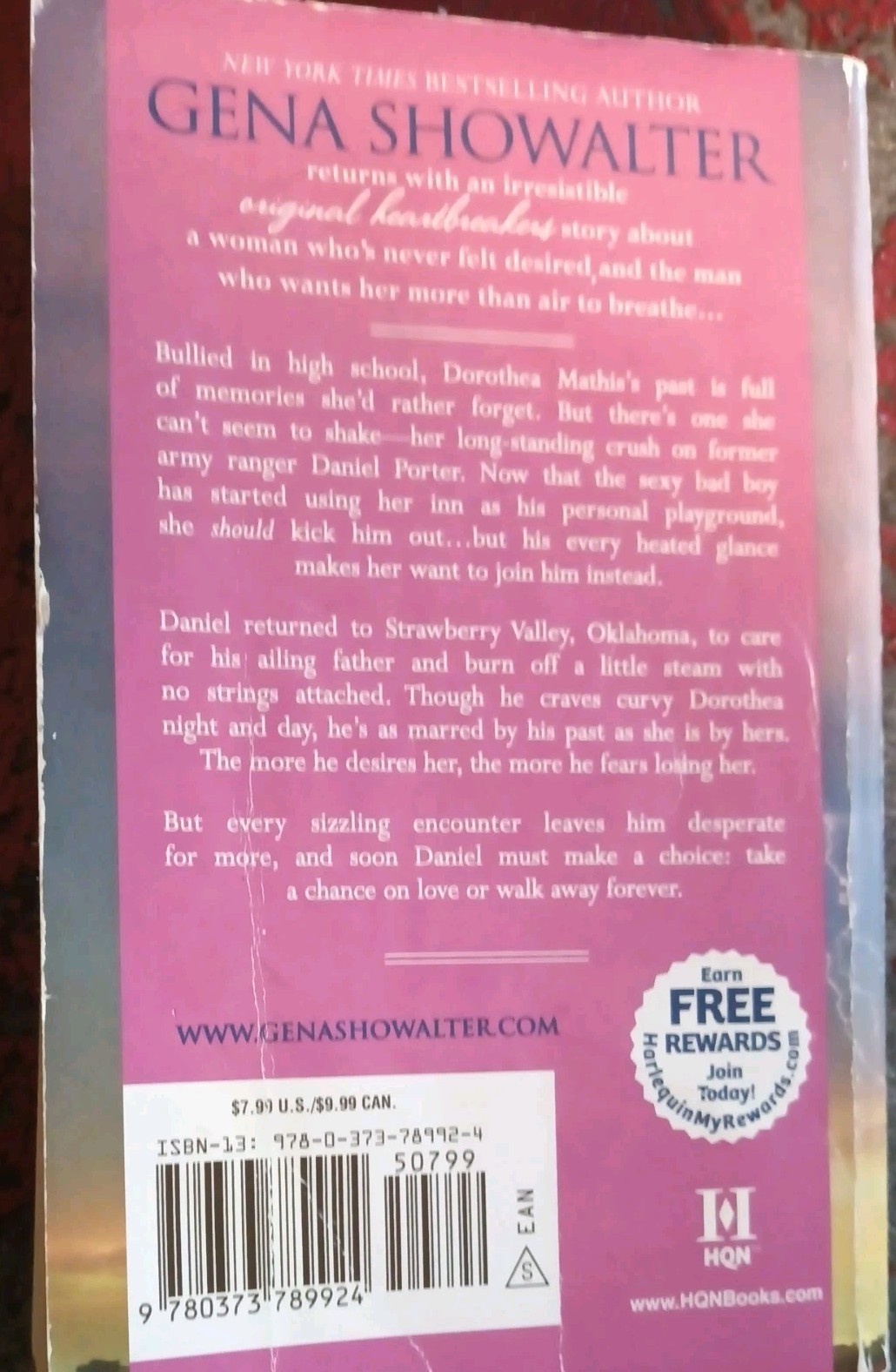 Original Heartbreakers Can’t Hardly Breathe by Gena Showalter Creases on cover